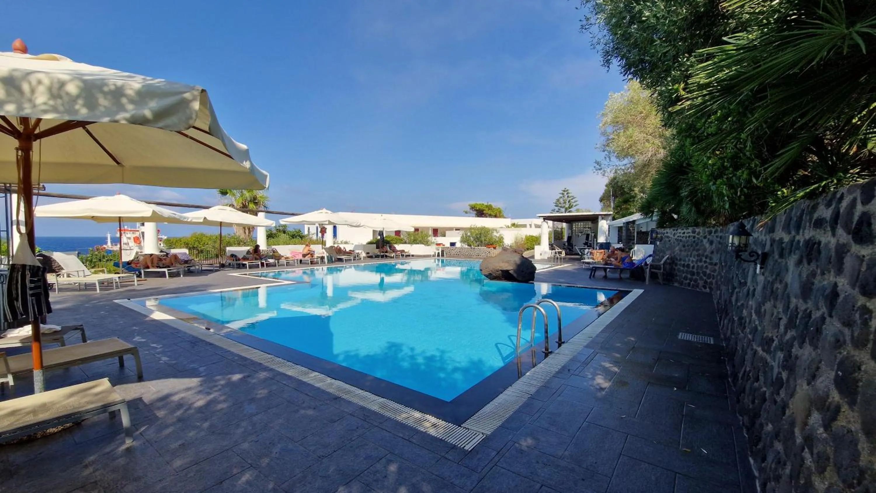 Swimming pool in La Sirenetta Park Hotel