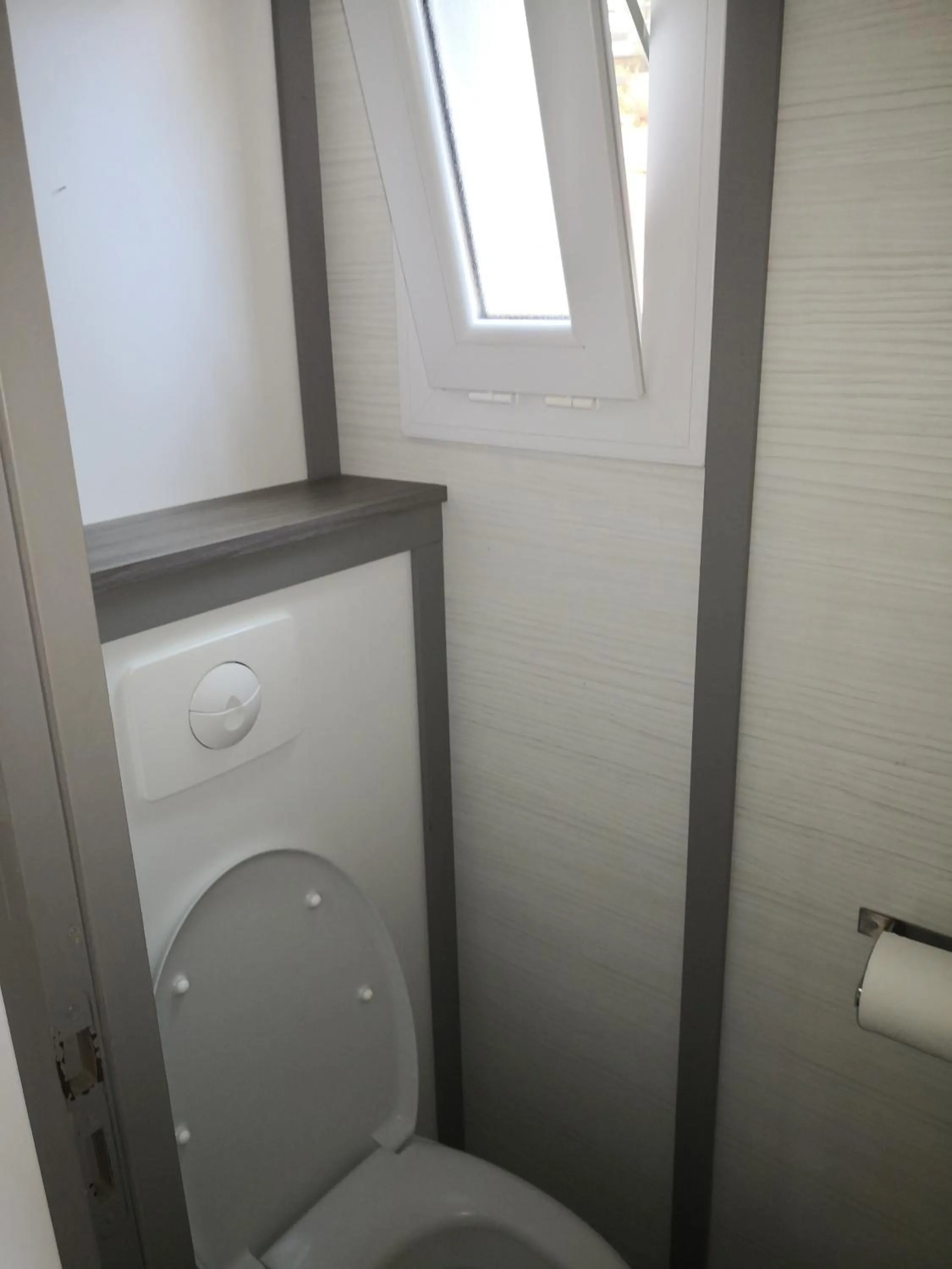 Toilet in La Colline des Ocres Village de vacances 3 étoiles