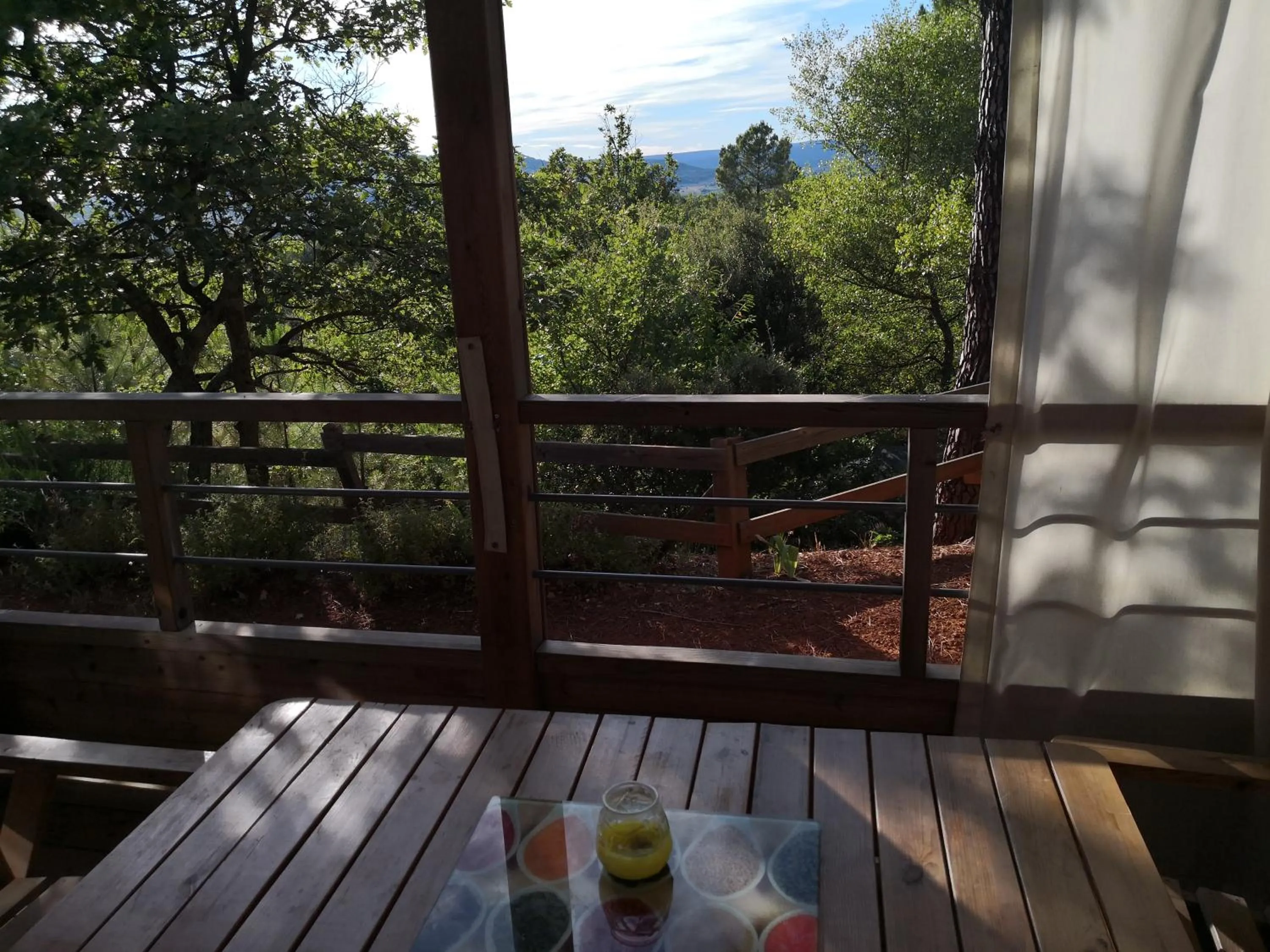 Balcony/Terrace in La Colline des Ocres Village de vacances 3 étoiles