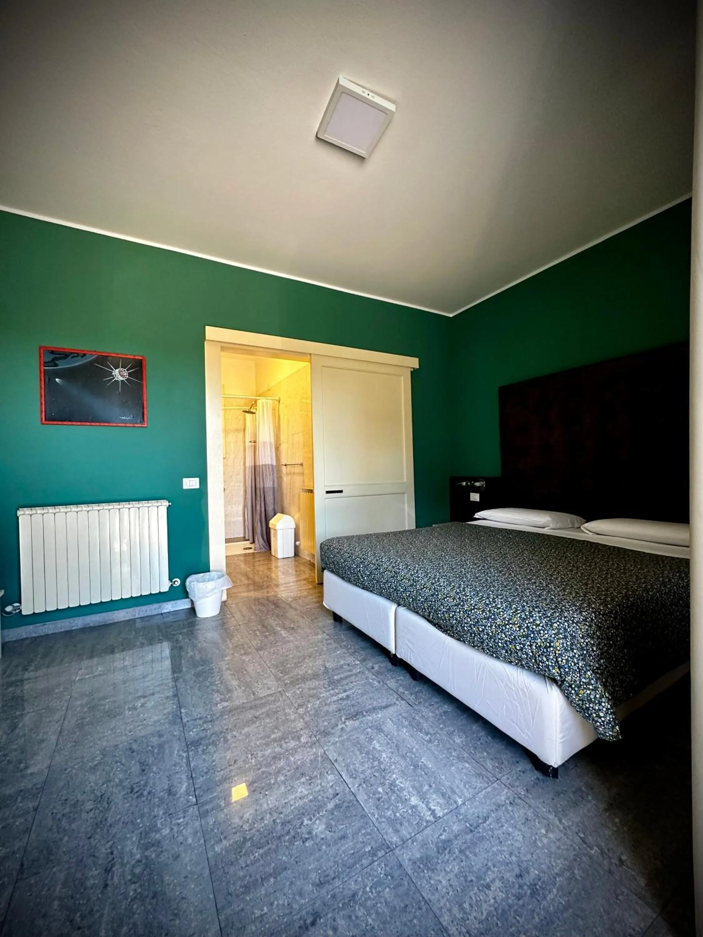 View (from property/room), Bed in Albergo Italia