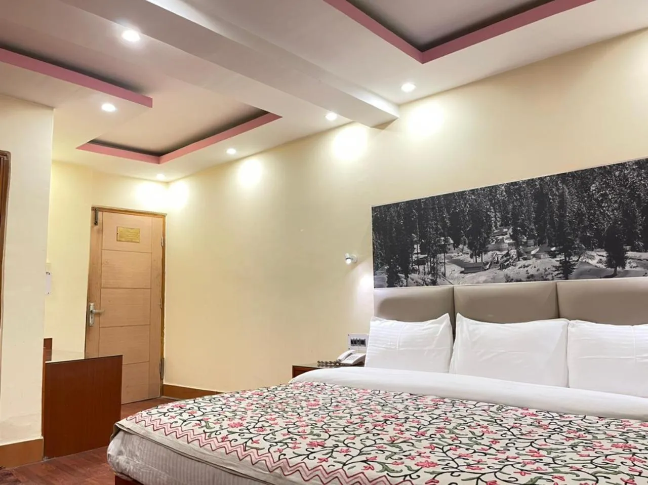 Bedroom, Bed in Hotel Centre Point