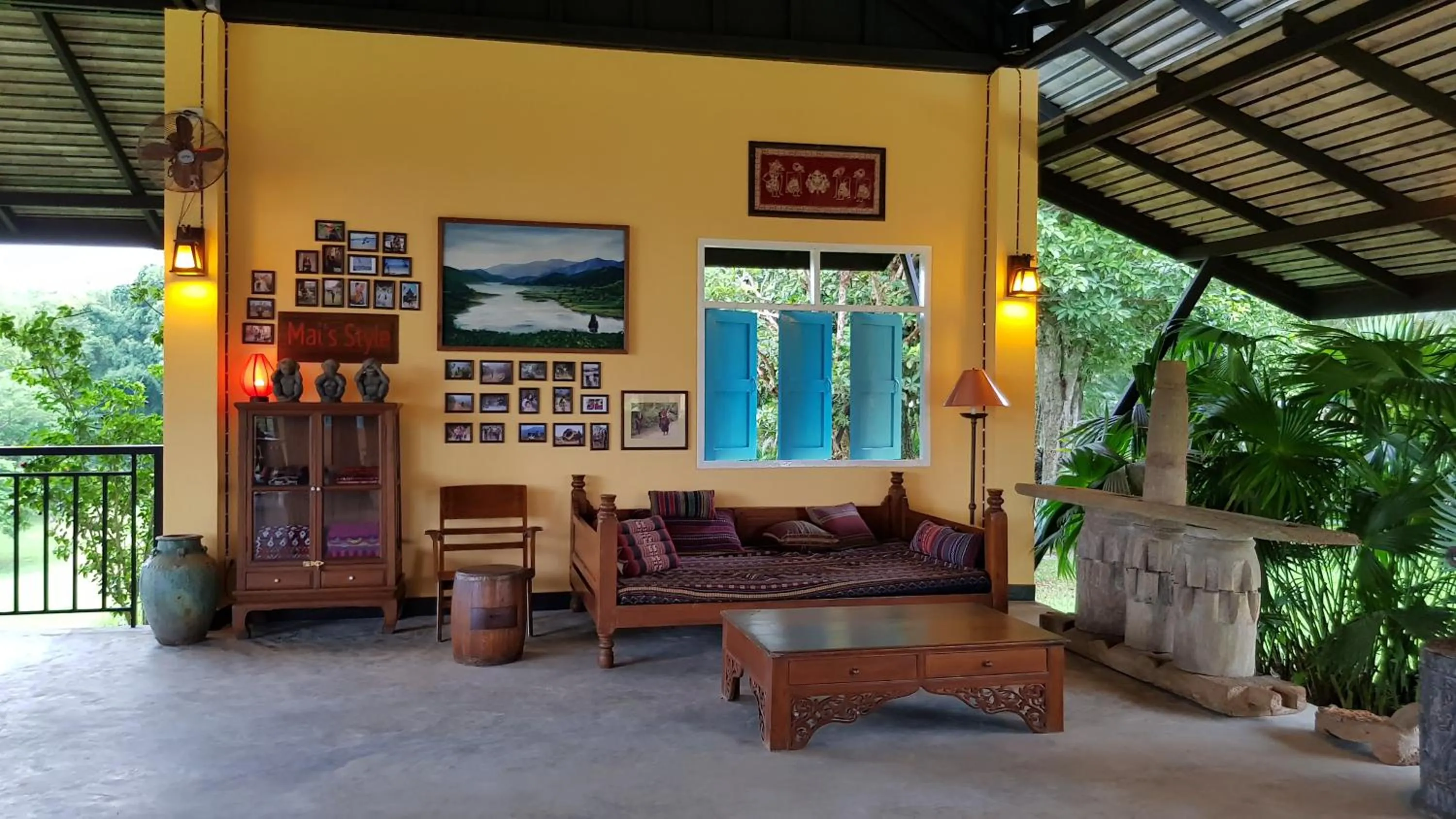 Living room in Baan Sakuna Hotel
