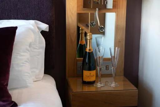 Drinks in The Chambers