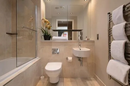 Bathroom in The Chambers