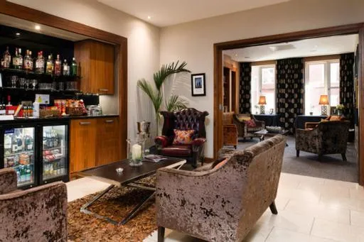 Lobby or reception in The Chambers