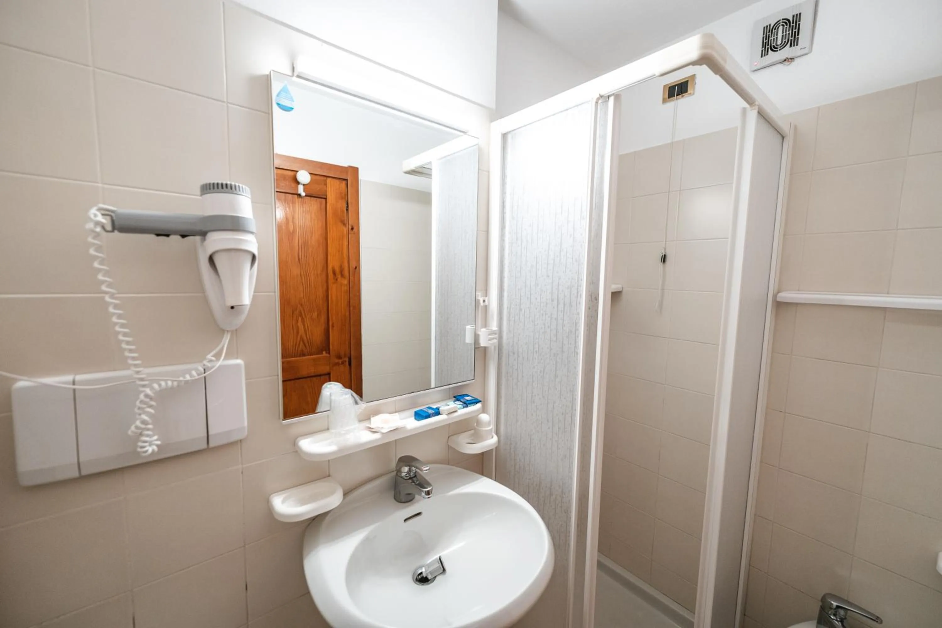 Bathroom in Smart Hotel Renzi