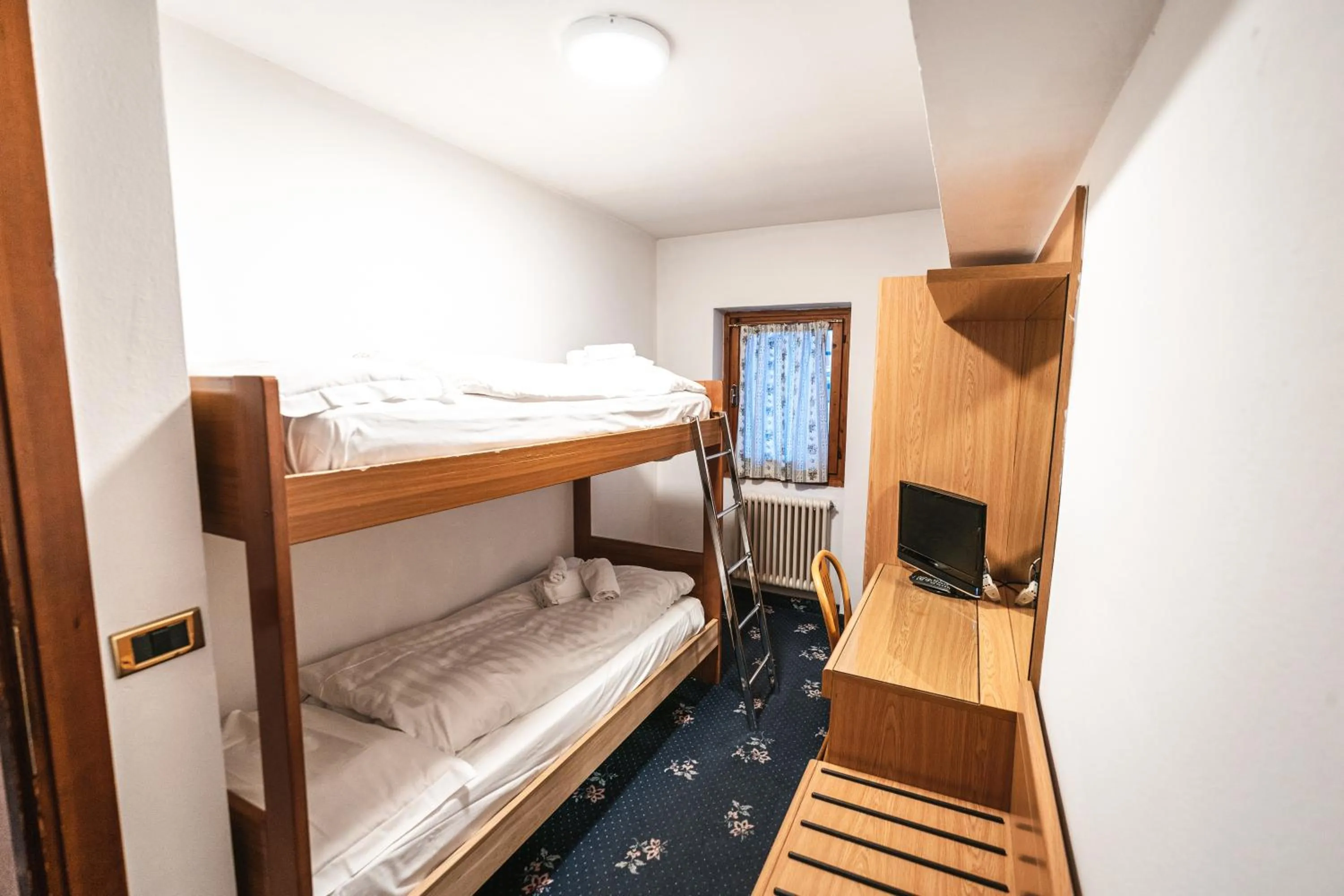 bunk bed, Bed in Smart Hotel Renzi