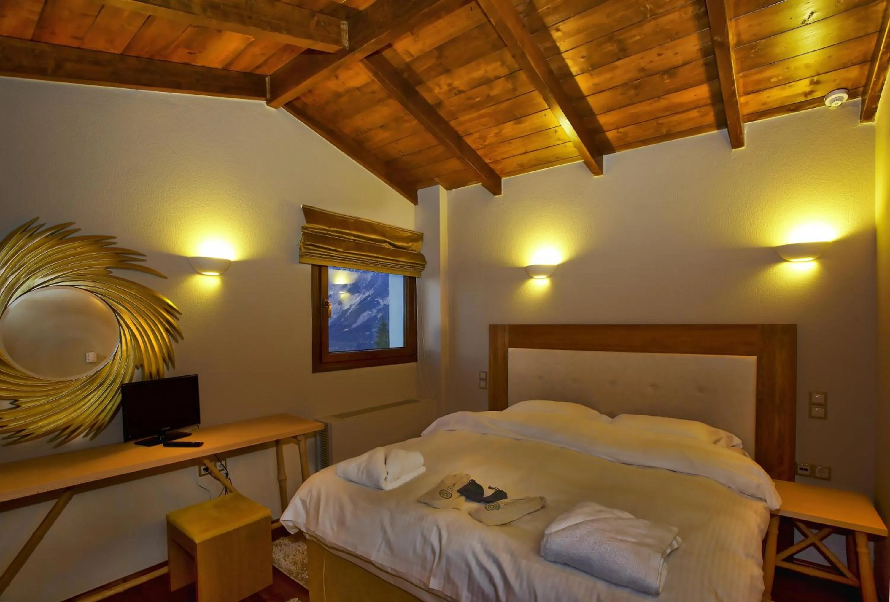 Photo of the whole room, Bed in Anavasi Mountain Resort