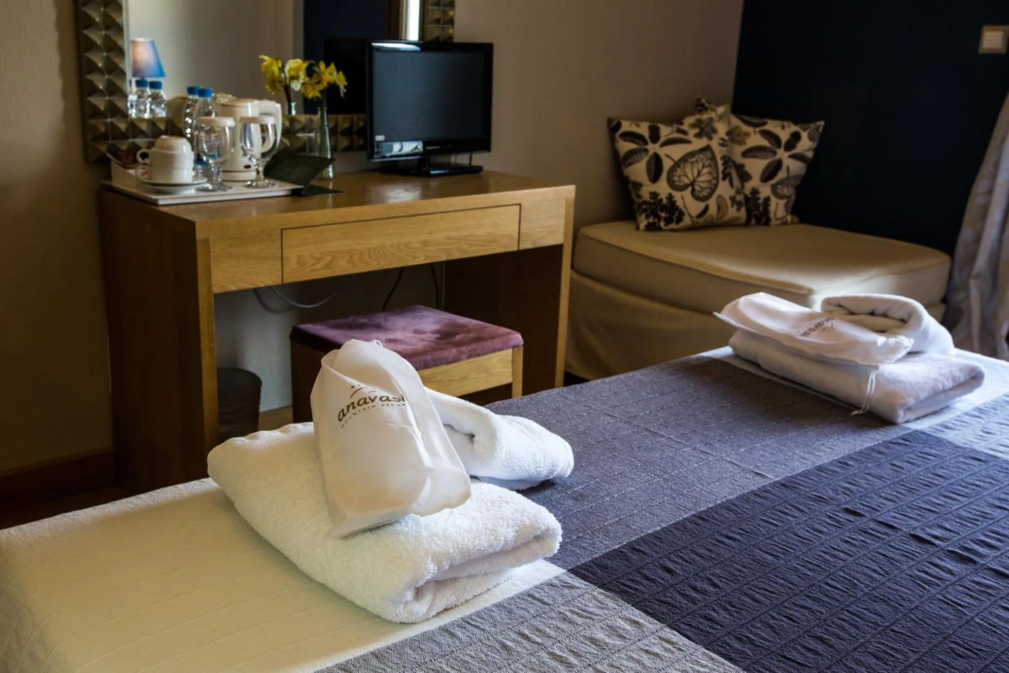 Bedroom, Bed in Anavasi Mountain Resort