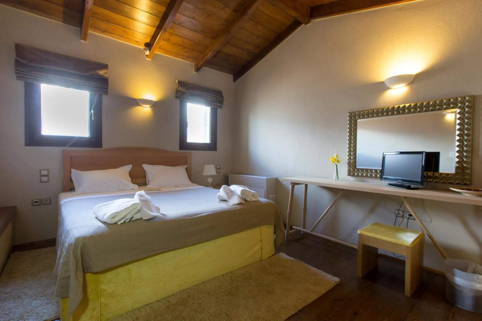 Photo of the whole room, Bed in Anavasi Mountain Resort