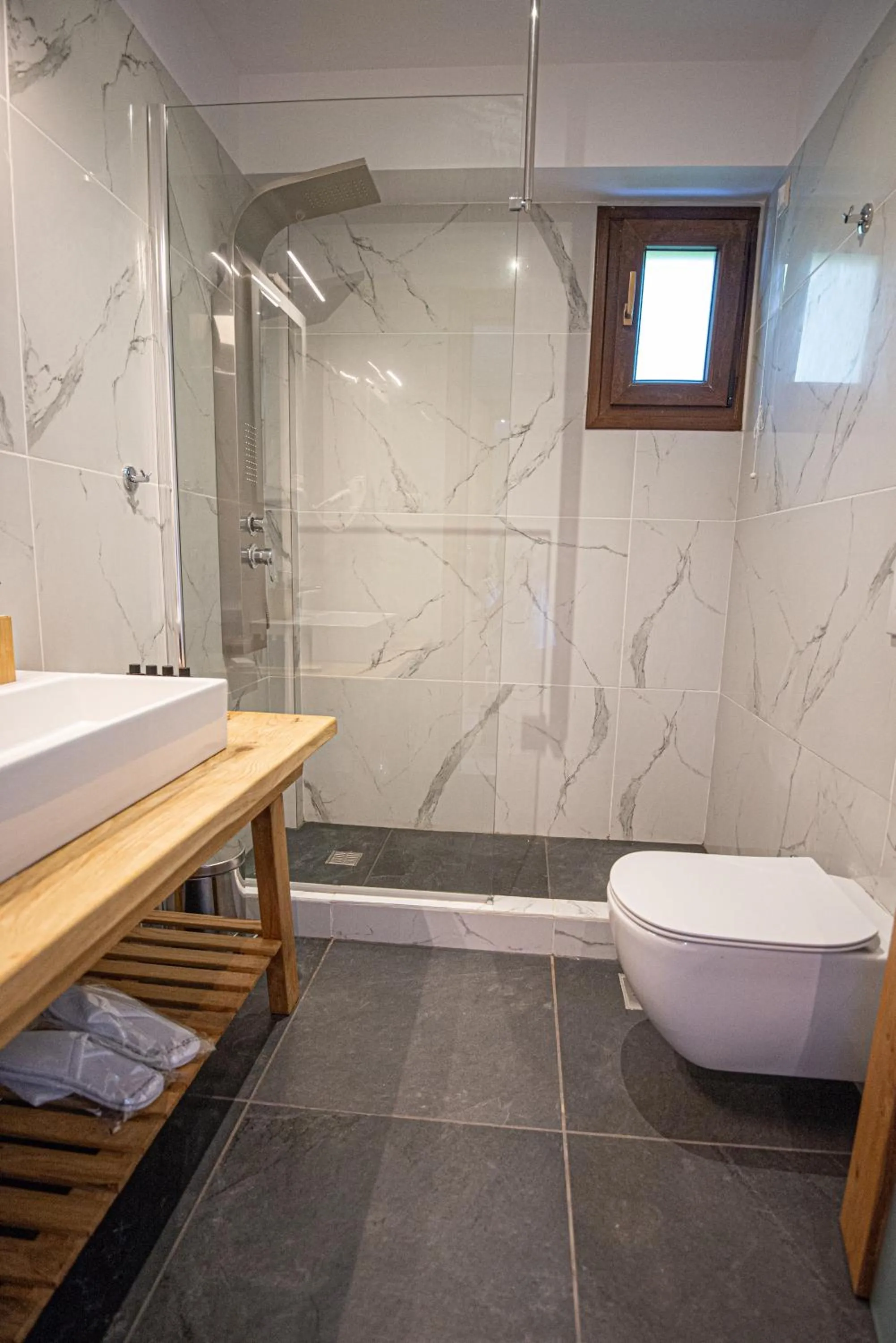 Bathroom in Anavasi Mountain Resort