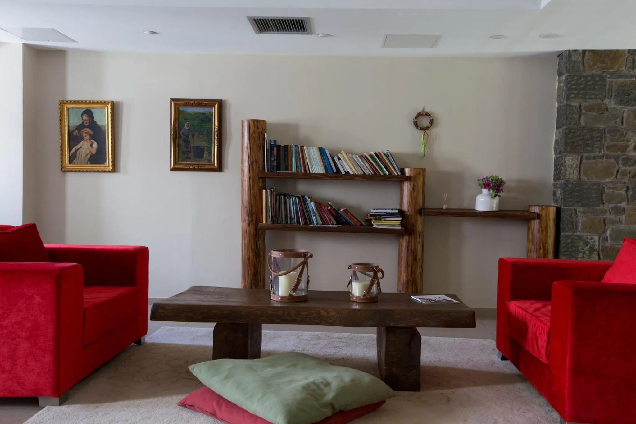 Seating area in Anavasi Mountain Resort