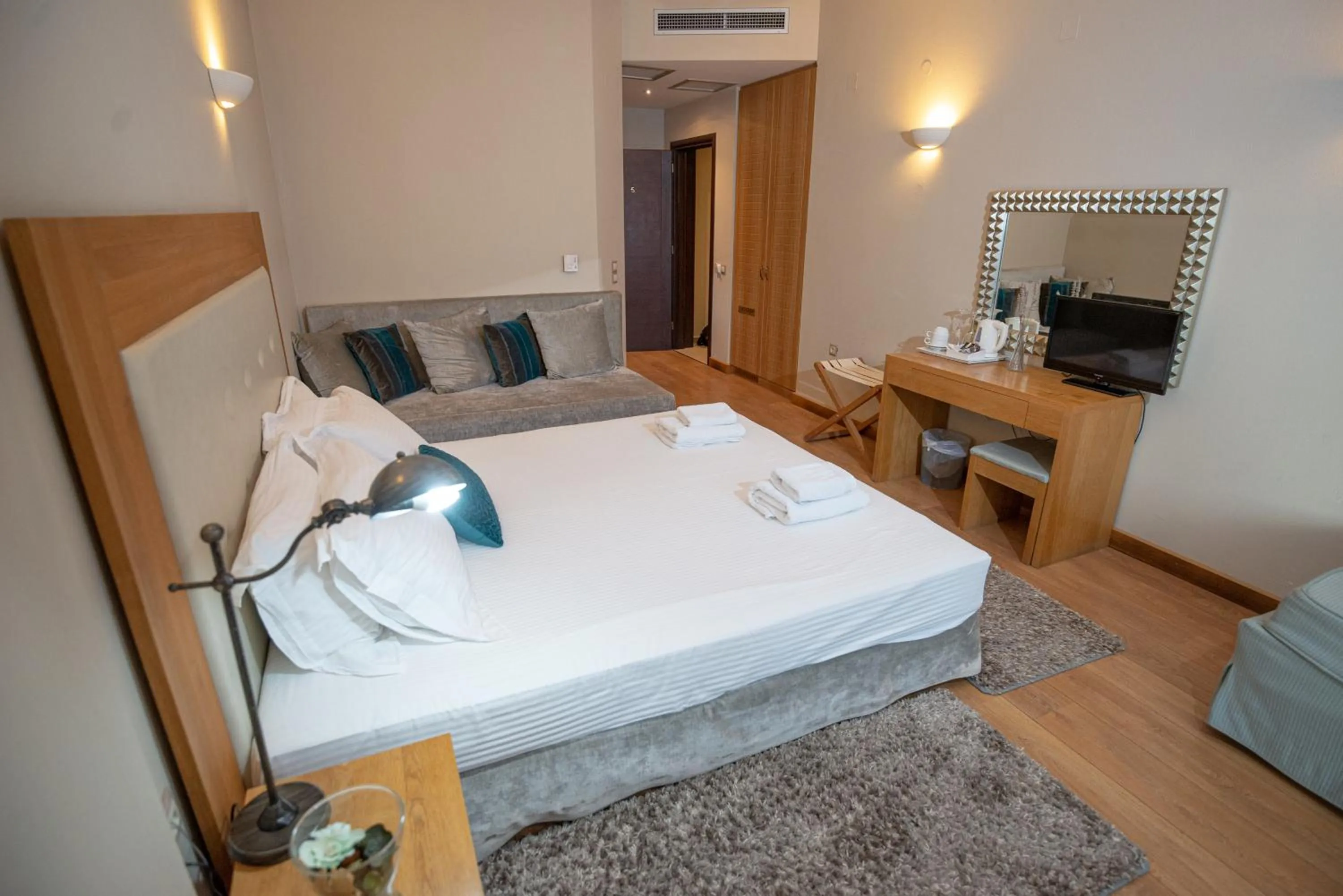 Photo of the whole room, Bed in Anavasi Mountain Resort