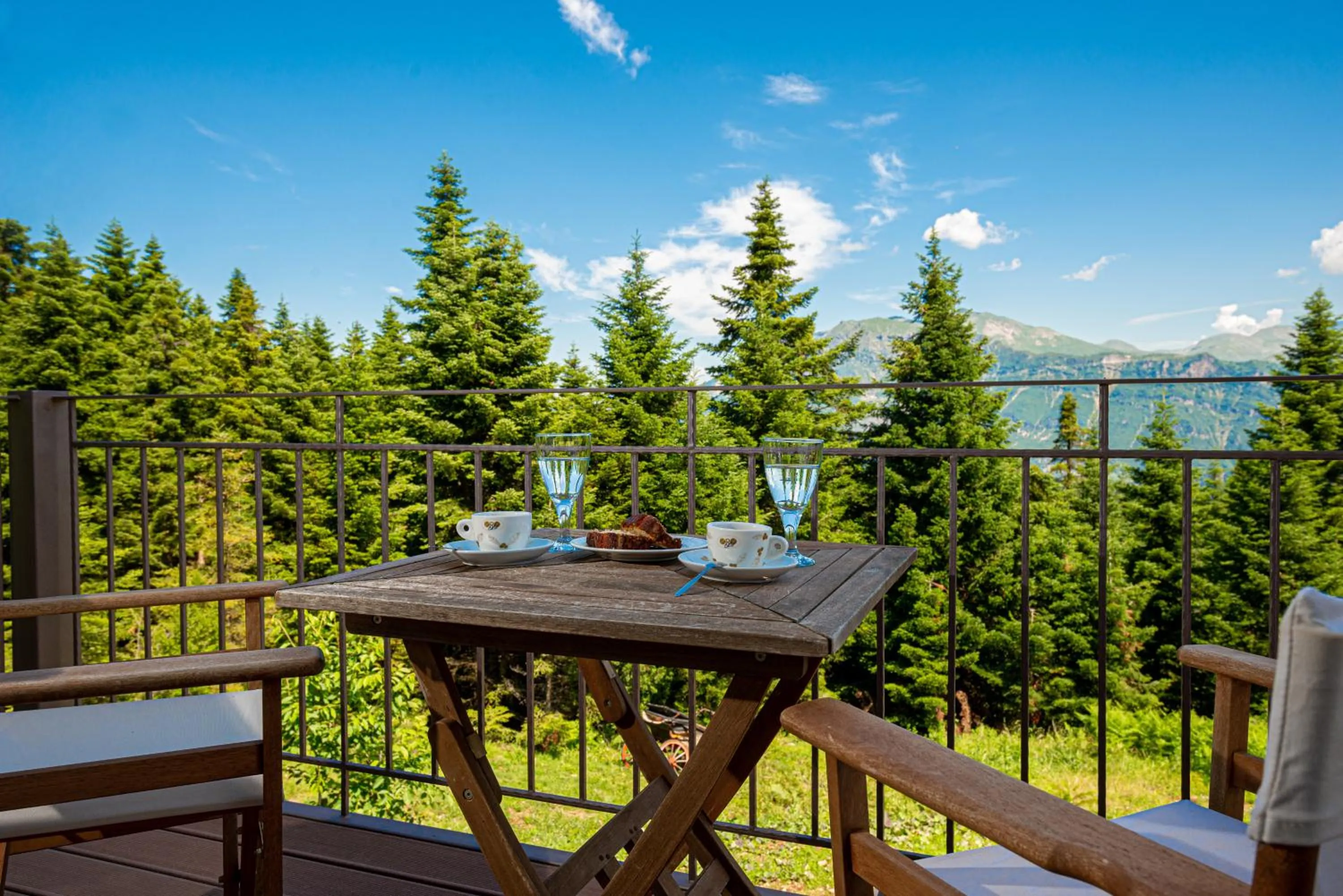 Balcony/Terrace in Anavasi Mountain Resort