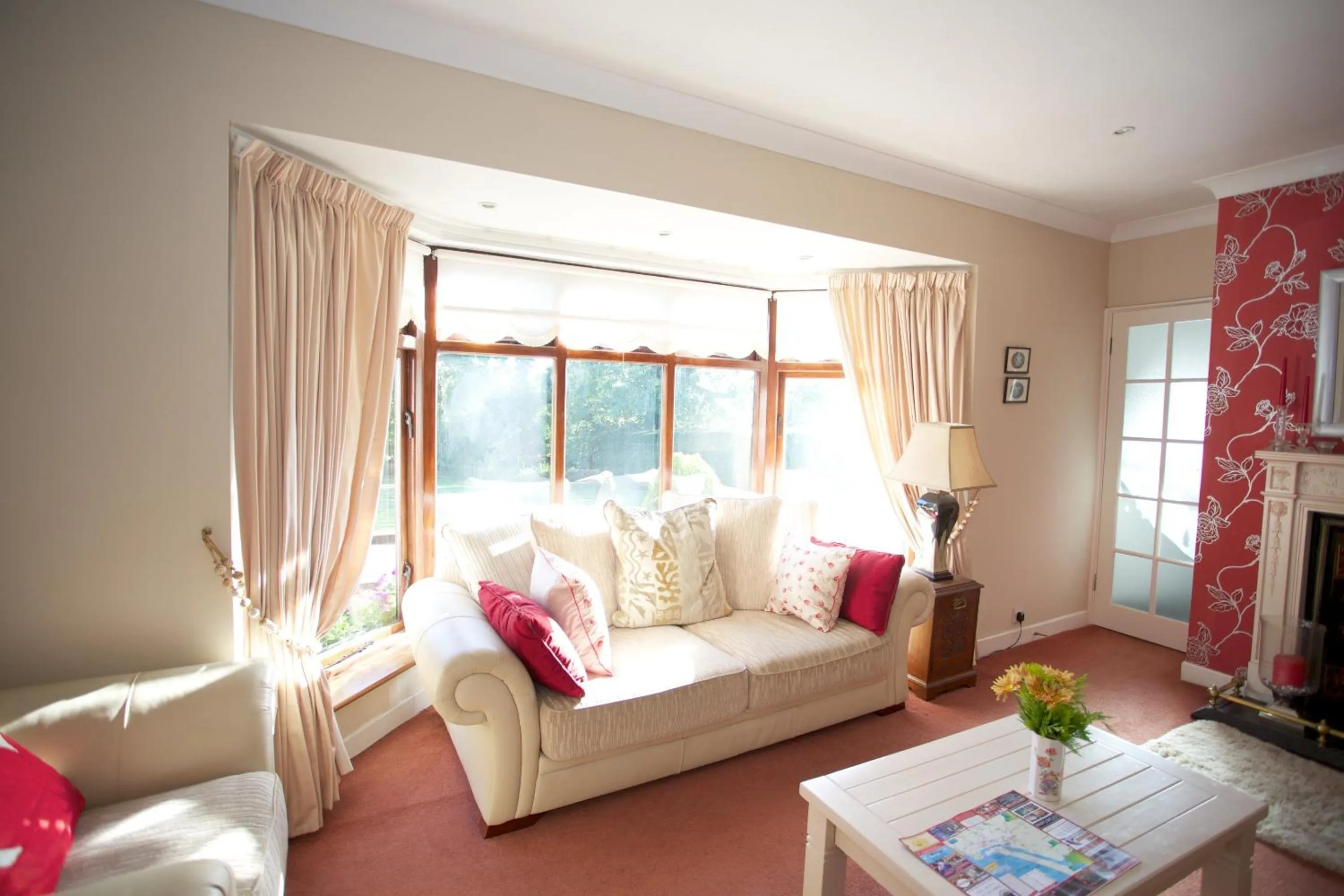 Photo of the whole room in Glen na Smole