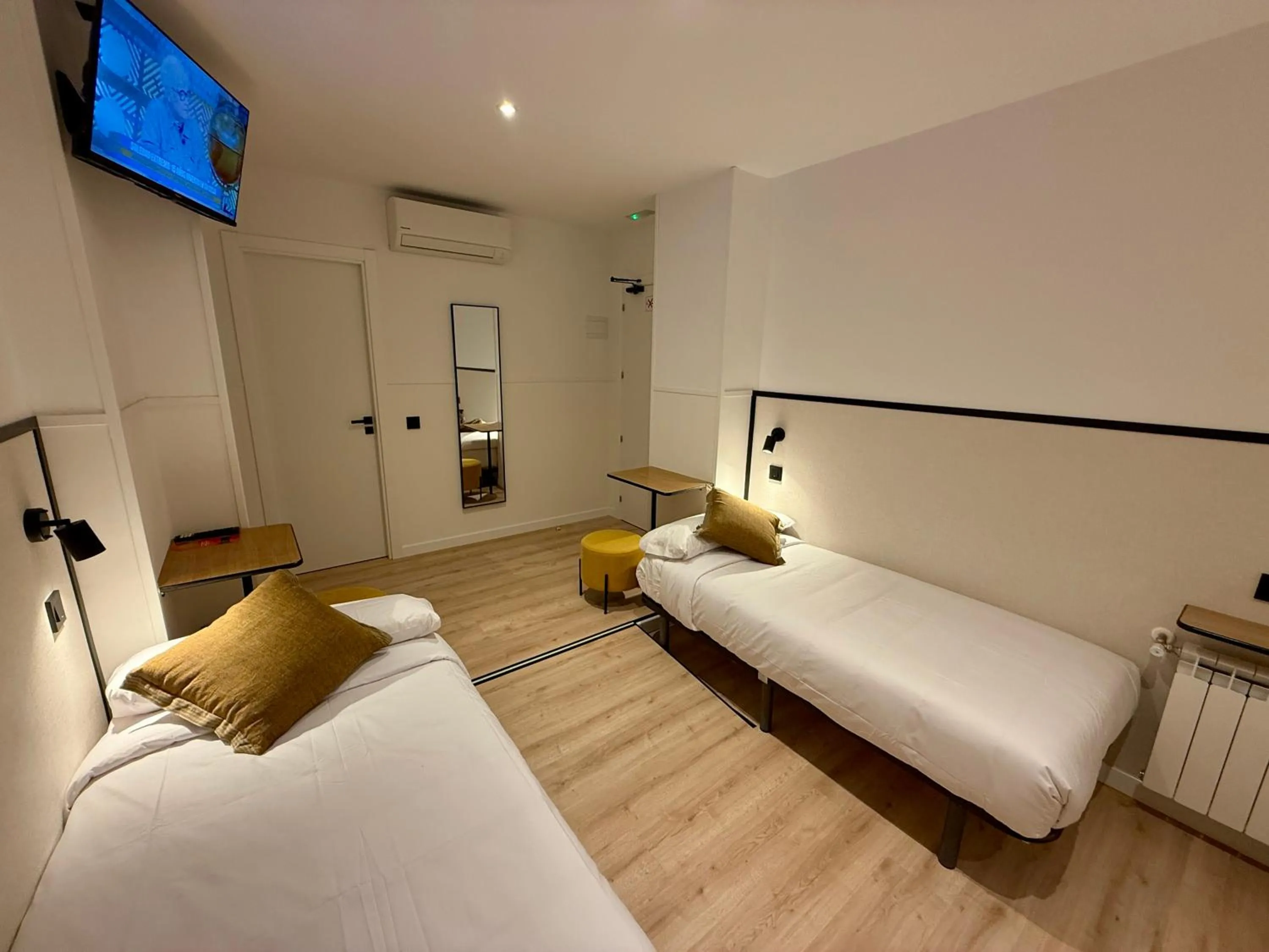 TV and multimedia, Bed in Mucho Madrid