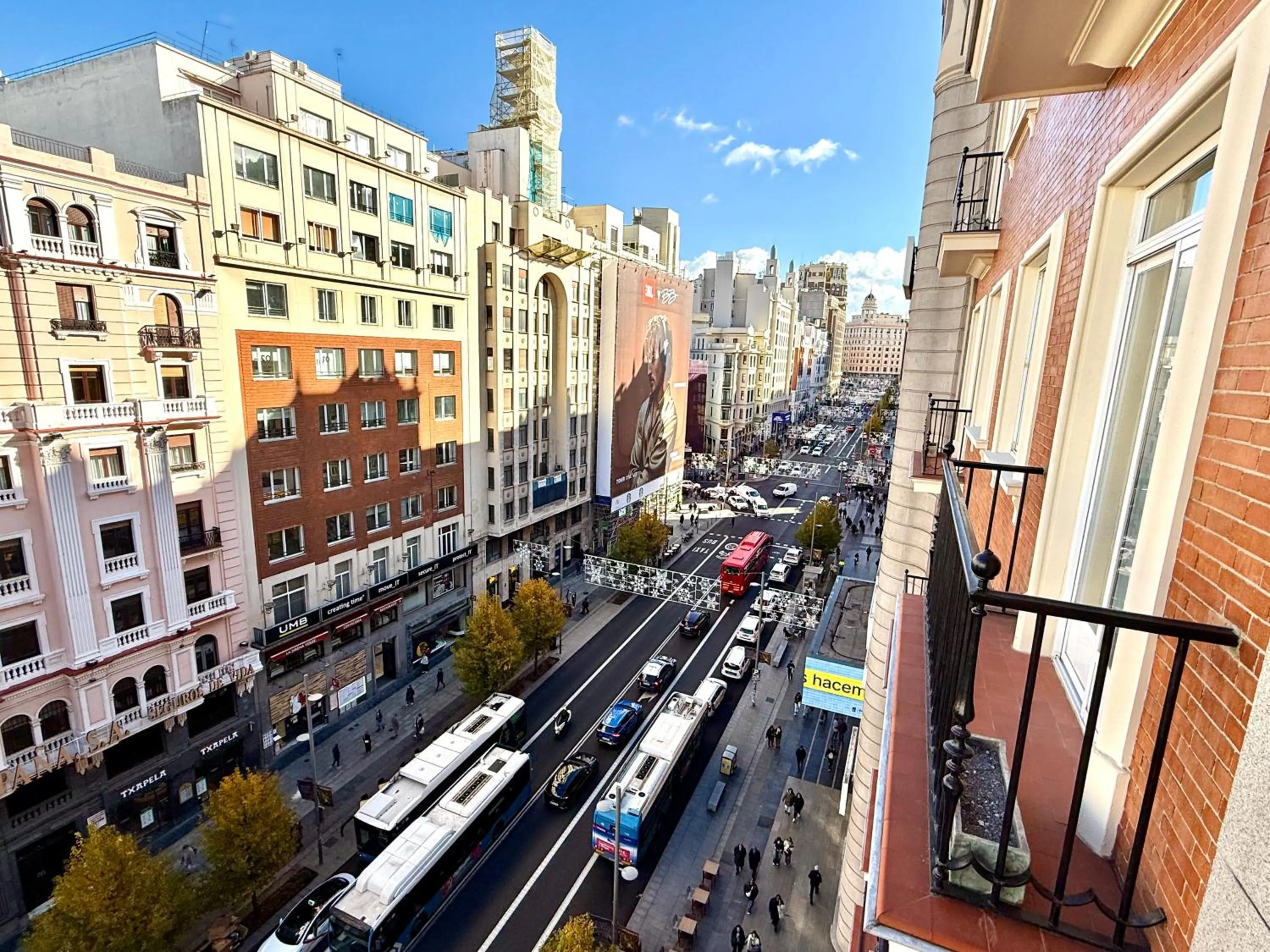 City view in Mucho Madrid