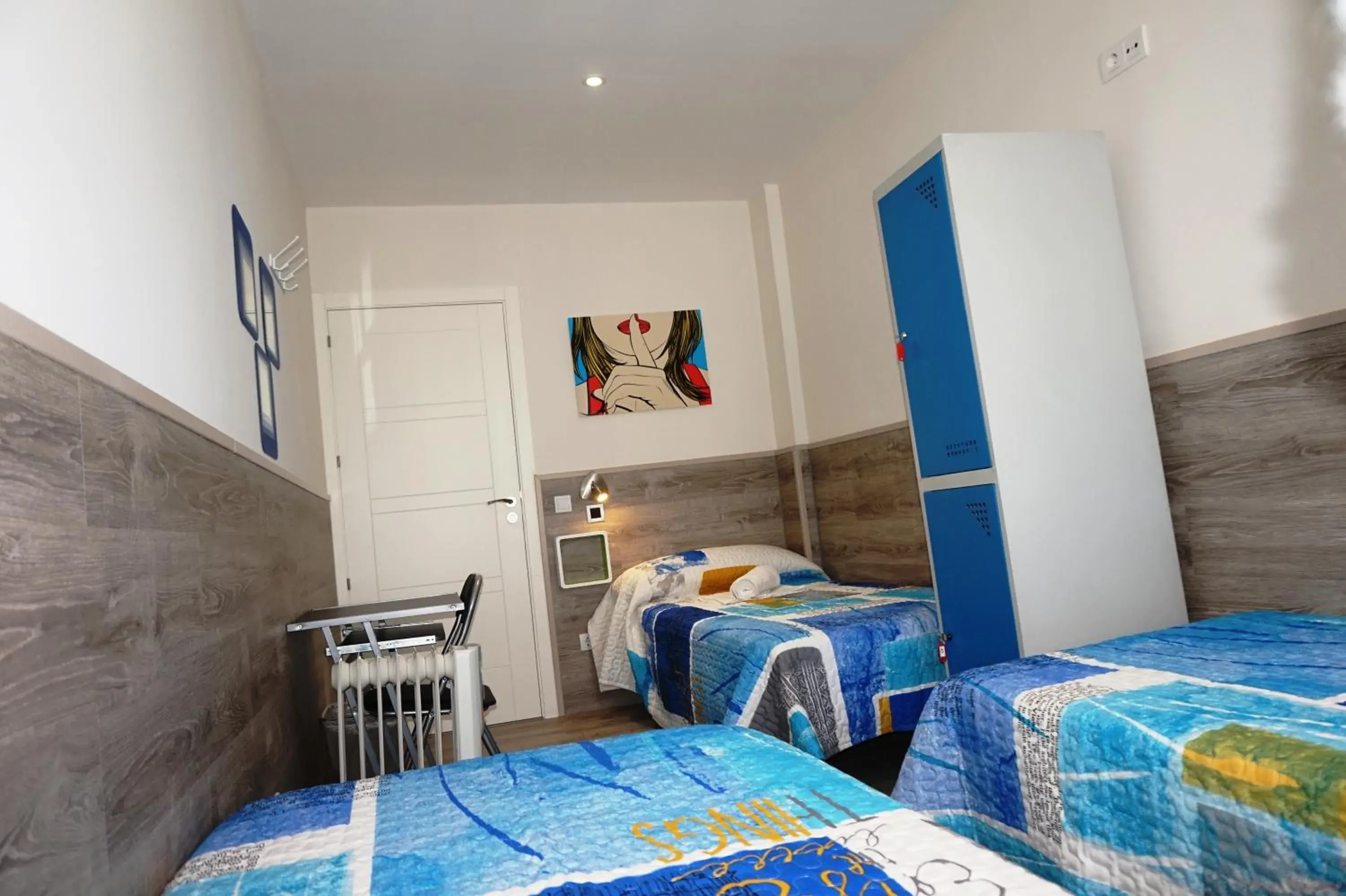 Single Bed in 3-Bed Female Dormitory Room in Mucho Madrid Single Bed in 3-Bed Female Dormitory Room in Mucho Madrid