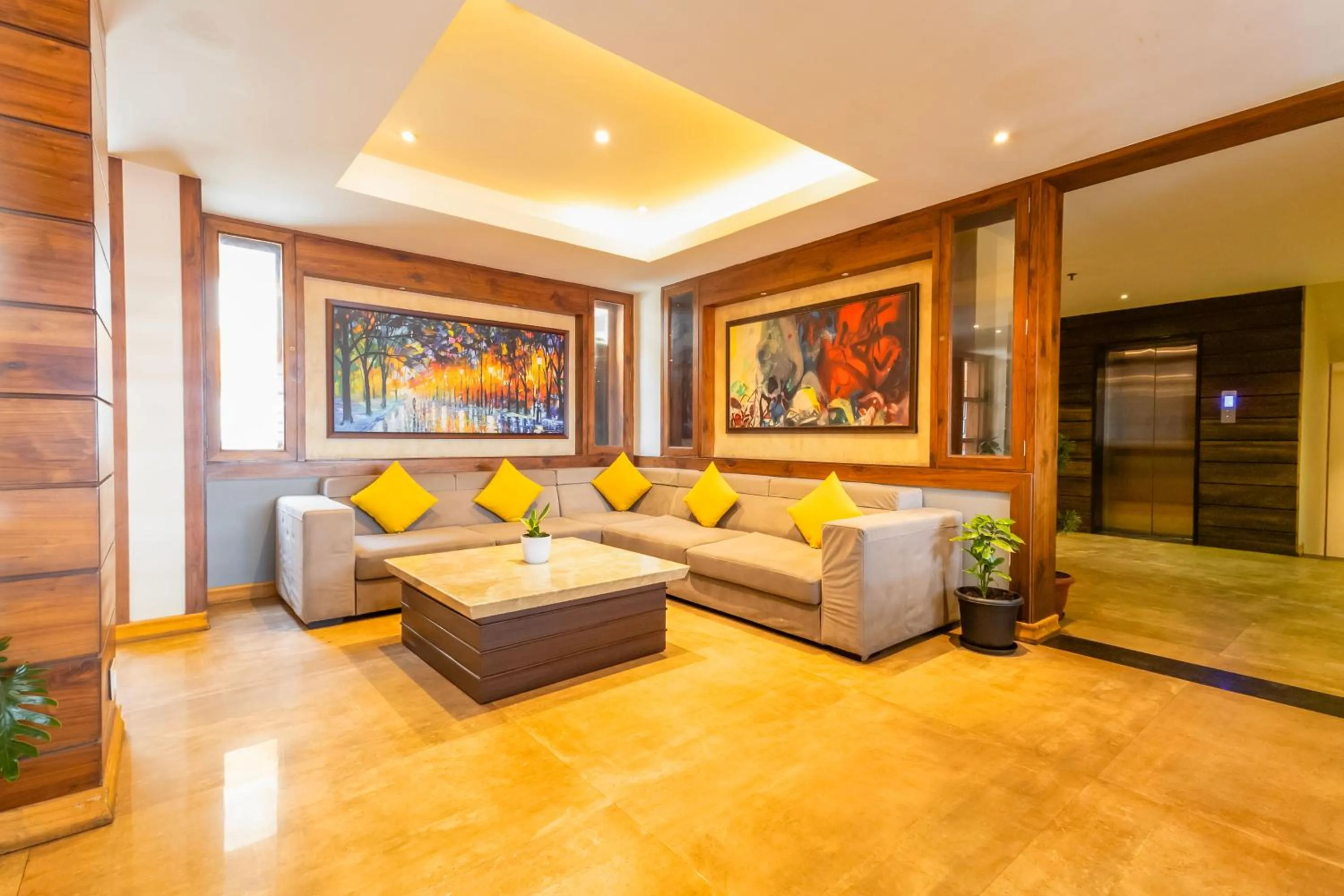 Lobby or reception in Yashshree Sanderling Mall Road