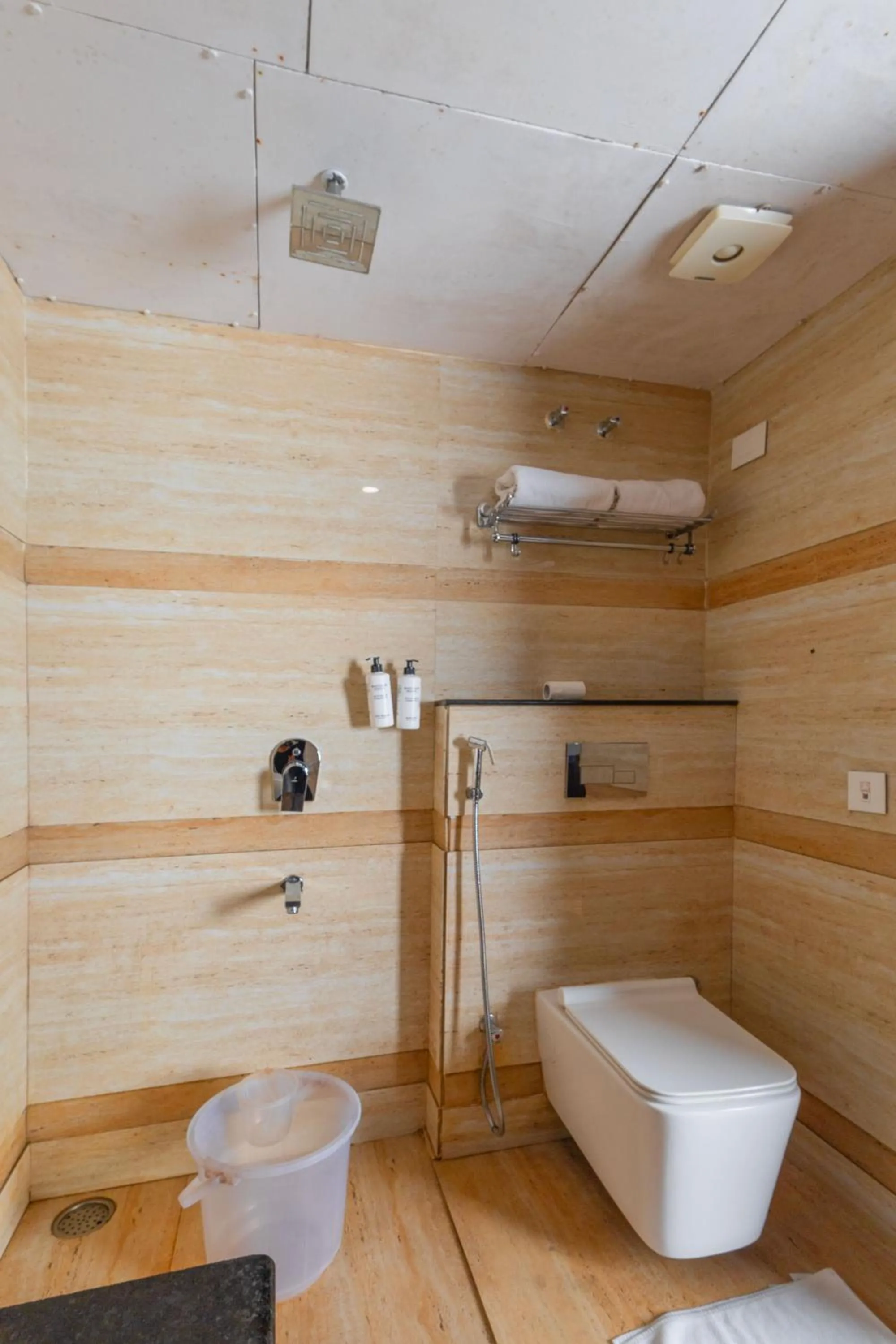 Bathroom in Yashshree Sanderling Mall Road