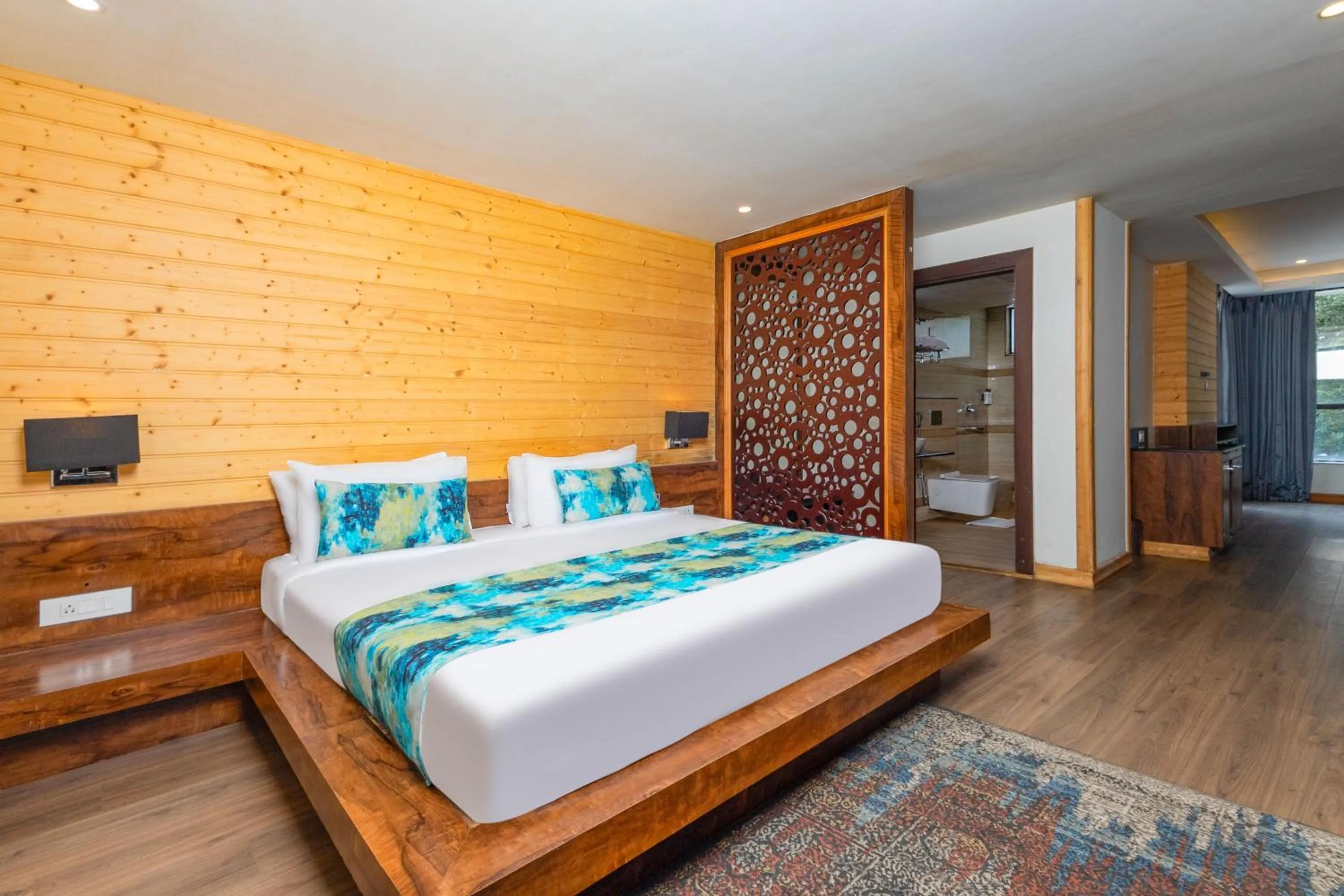 Bedroom, Bed in Yashshree Sanderling Mall Road