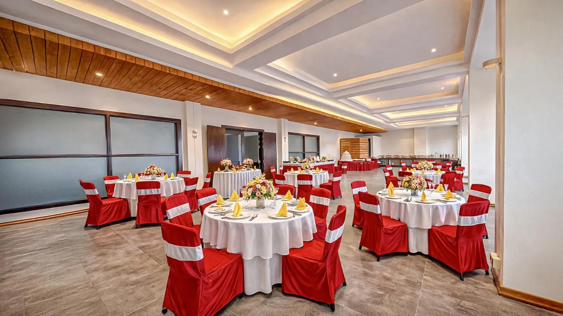 Banquet/Function facilities in Yashshree Sanderling Mall Road