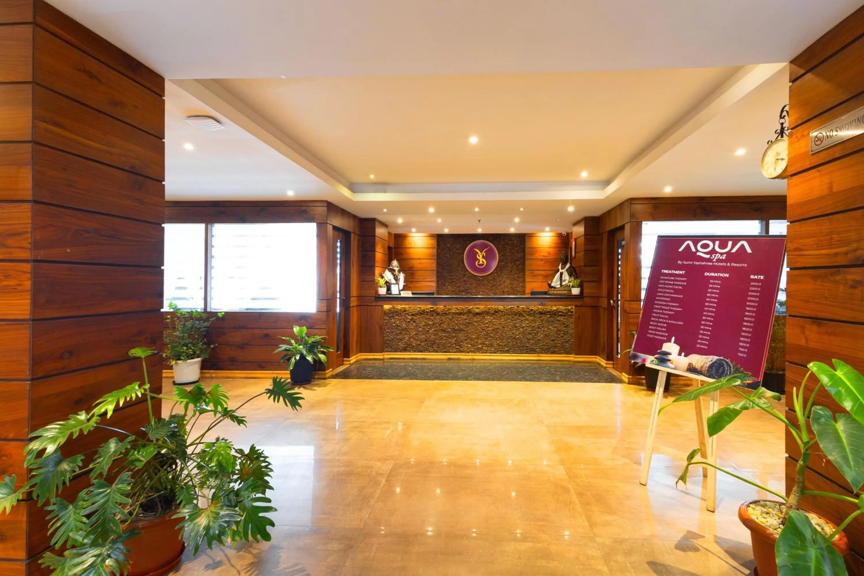 Lobby or reception in Yashshree Sanderling Mall Road