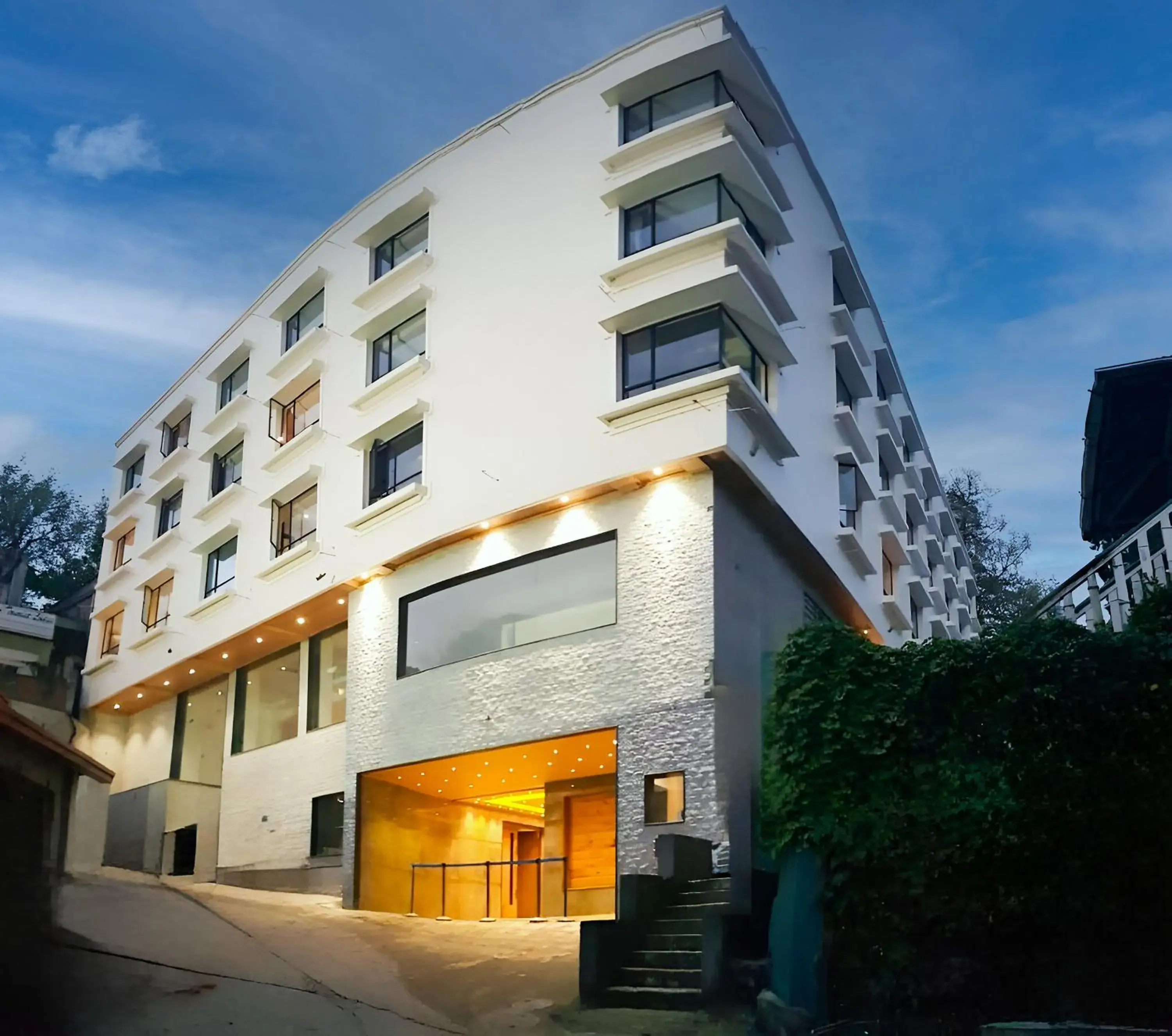 Yashshree Sanderling Mall Road Yashshree Sanderling Mall Road