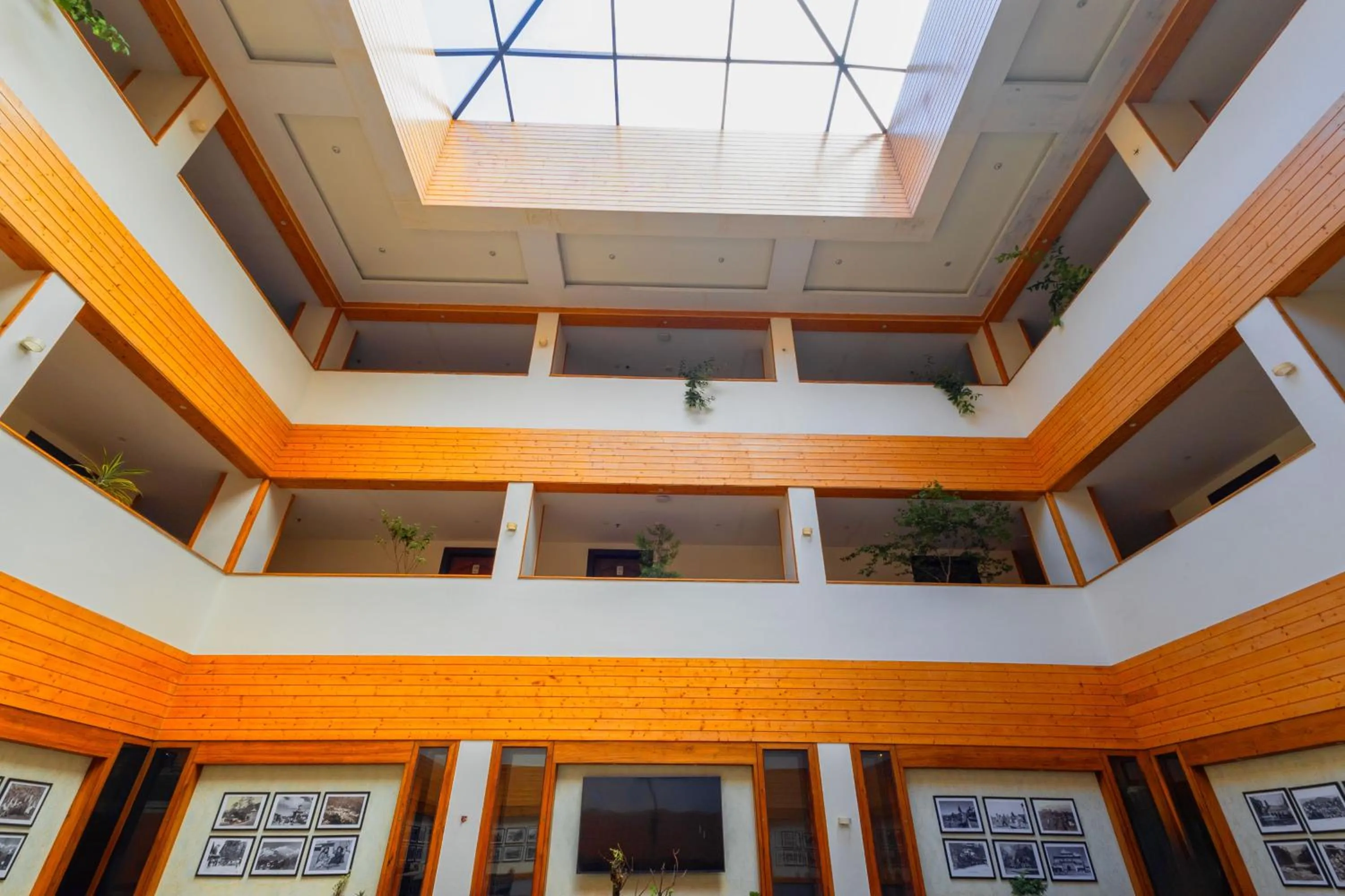 Lobby or reception in Yashshree Sanderling Mall Road