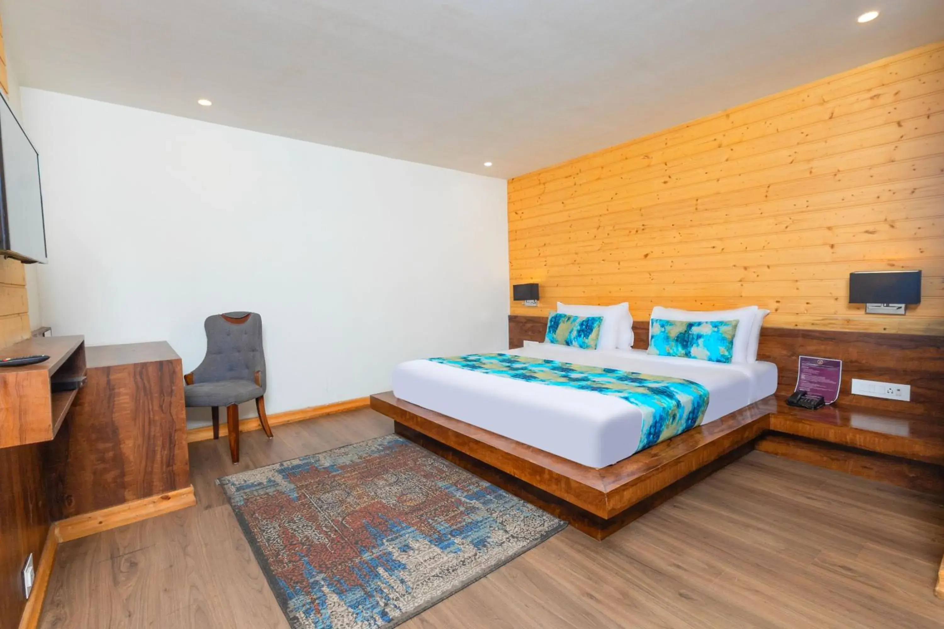 Deluxe Suite in Yashshree Sanderling Mall Road Deluxe Suite in Yashshree Sanderling Mall Road