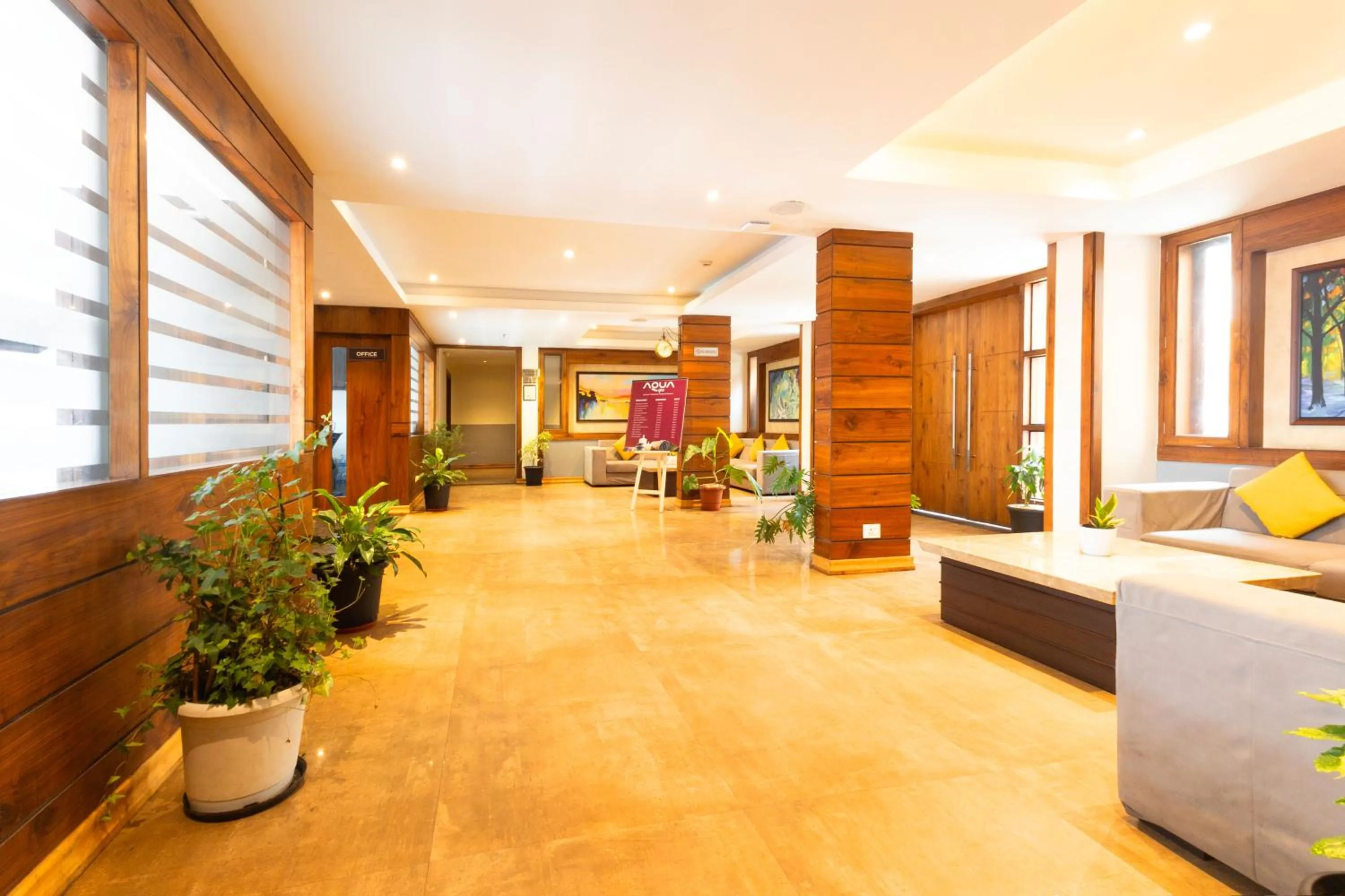 Lobby or reception, Bed in Yashshree Sanderling Mall Road