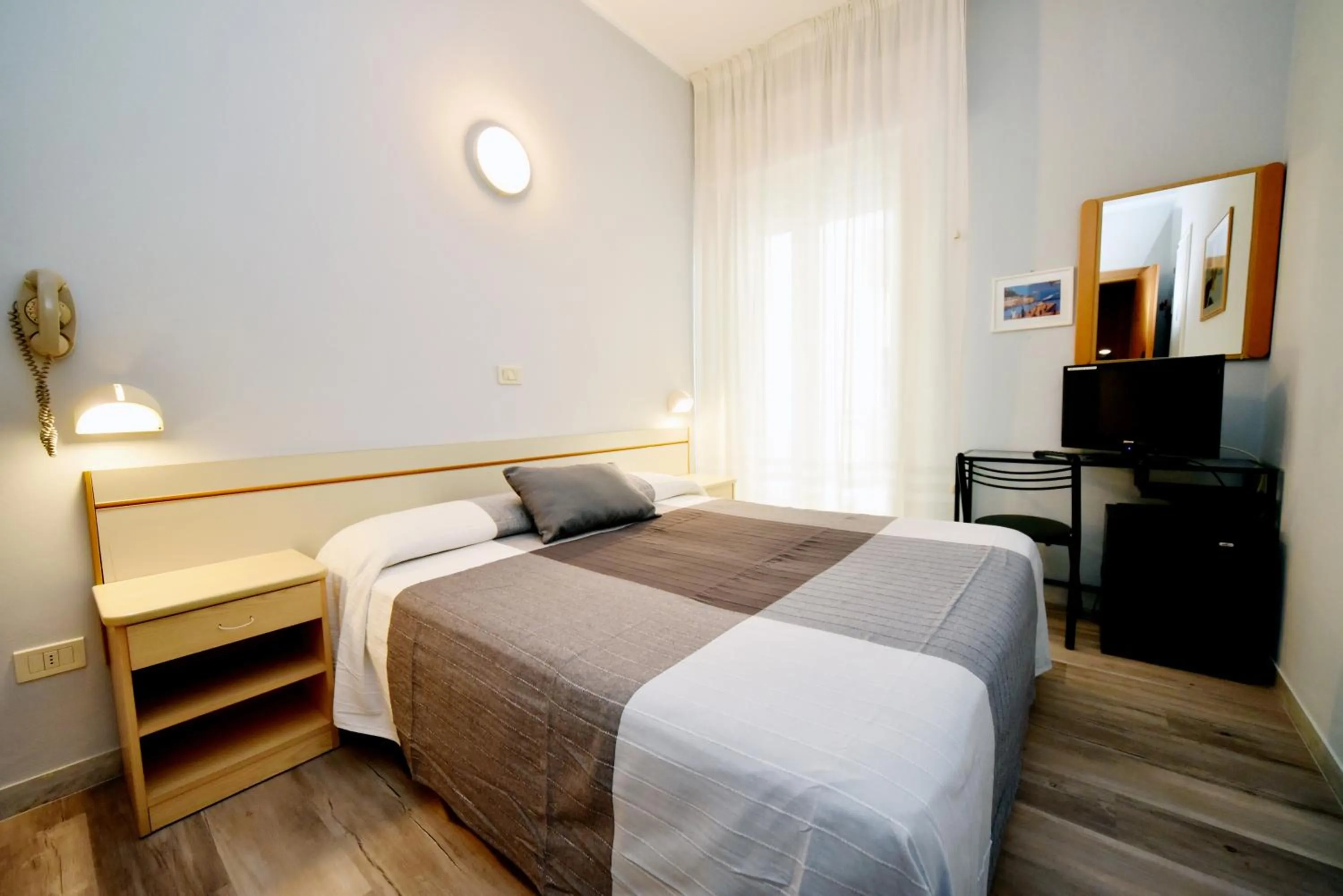 Economy Double or Twin Room in Hotel Mirabella