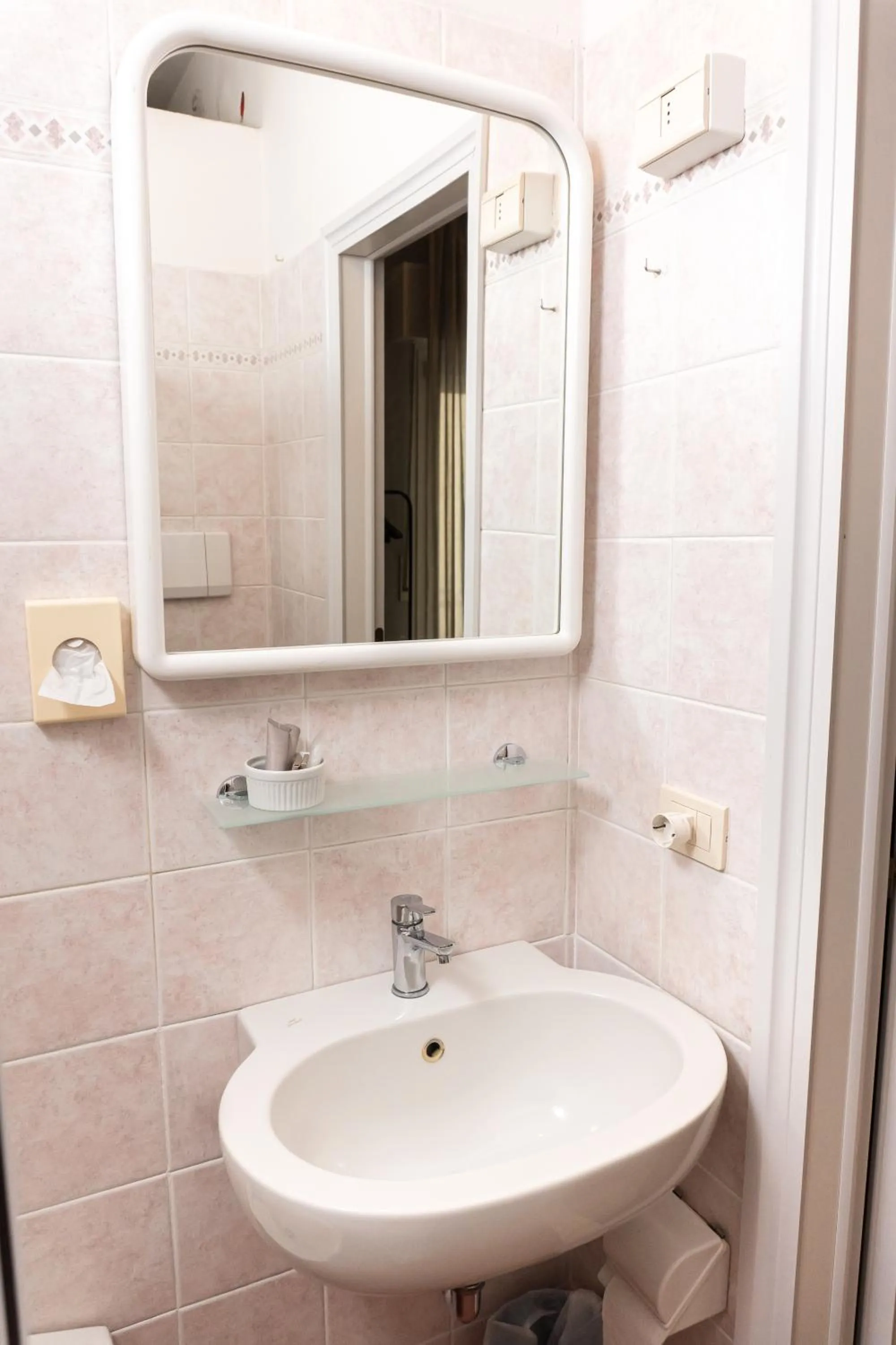 Bathroom in Hotel Mirabella