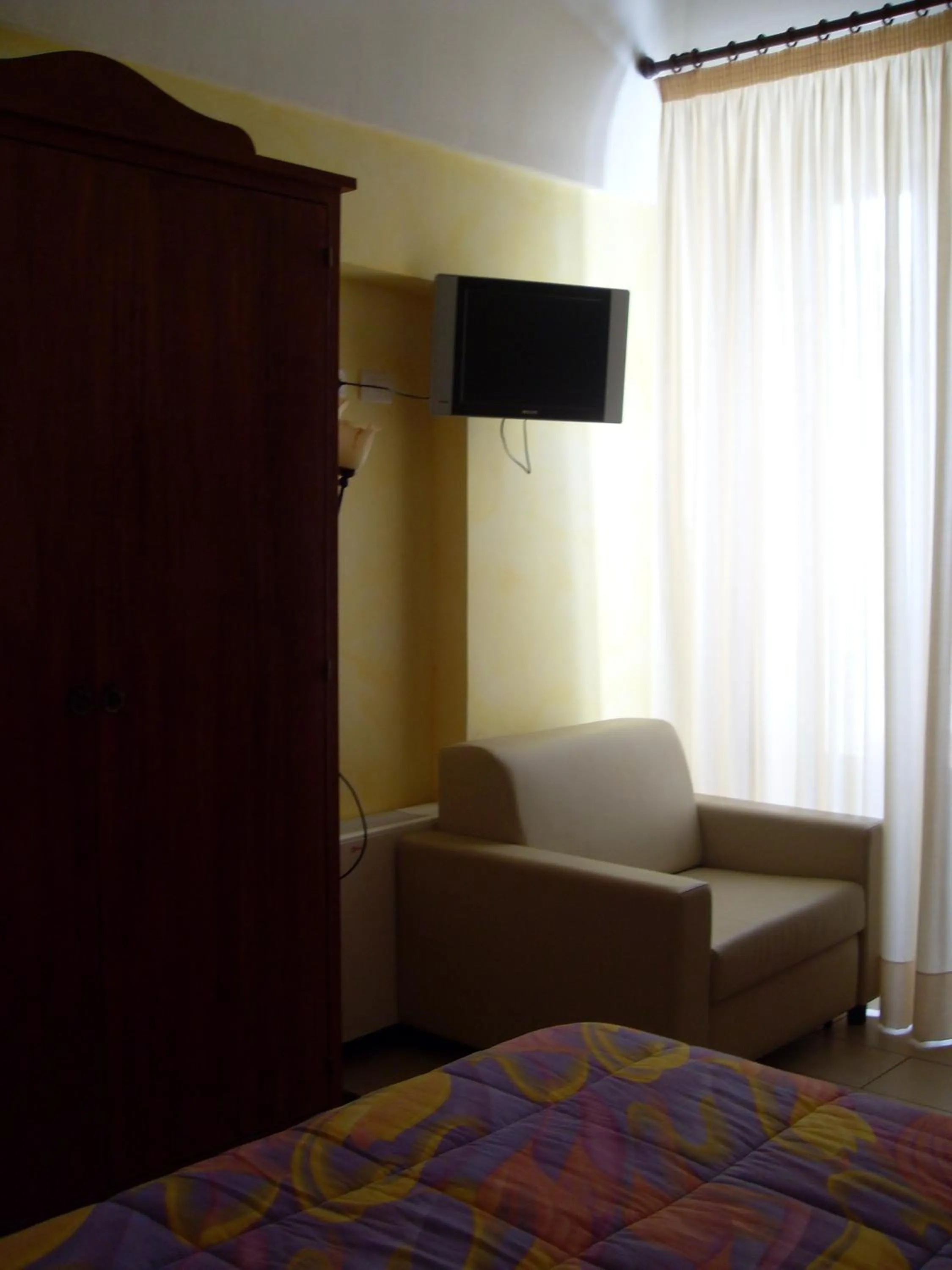 TV and multimedia, Bed in B&B Frammenti D'Itria