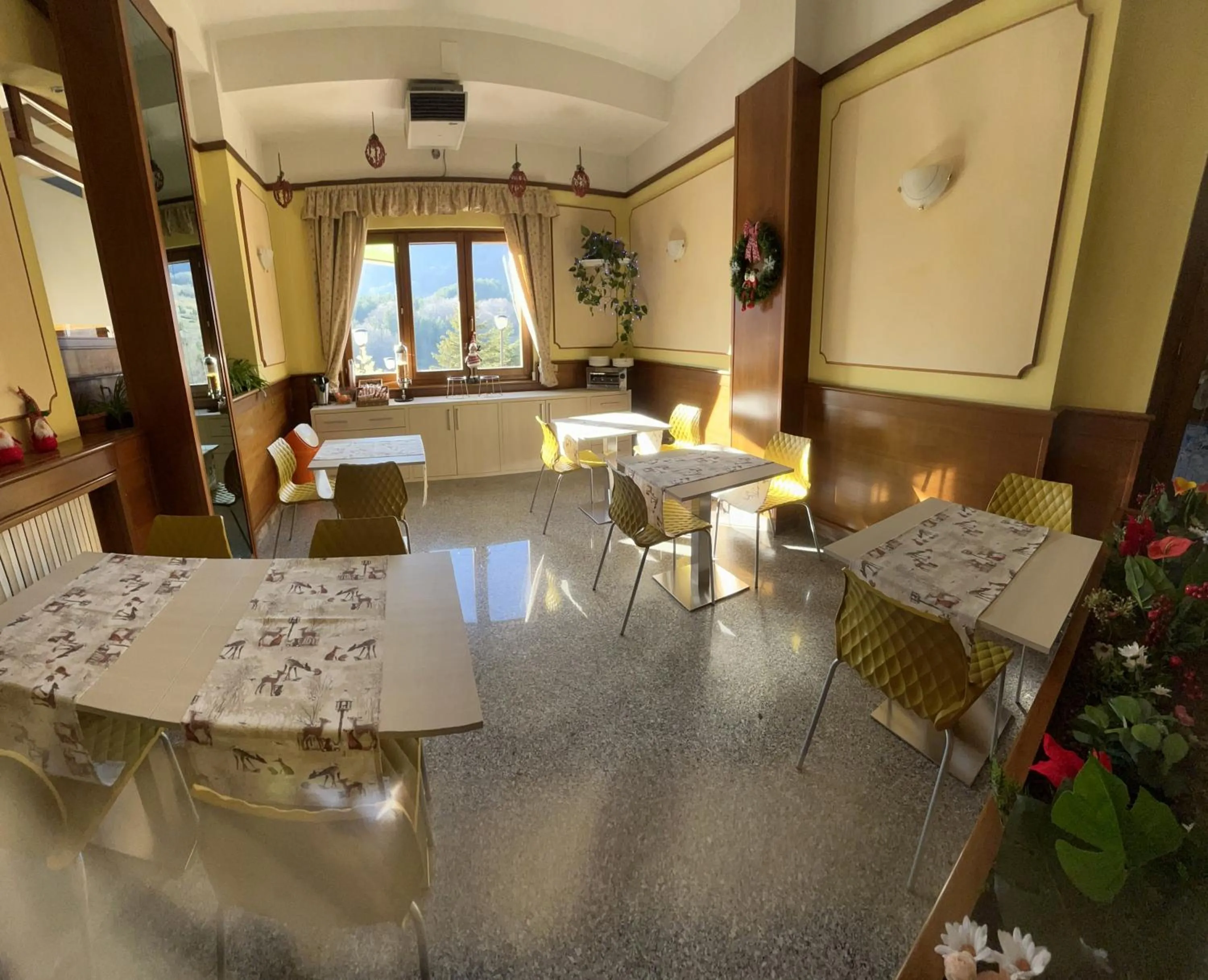 Buffet breakfast in La Capannina