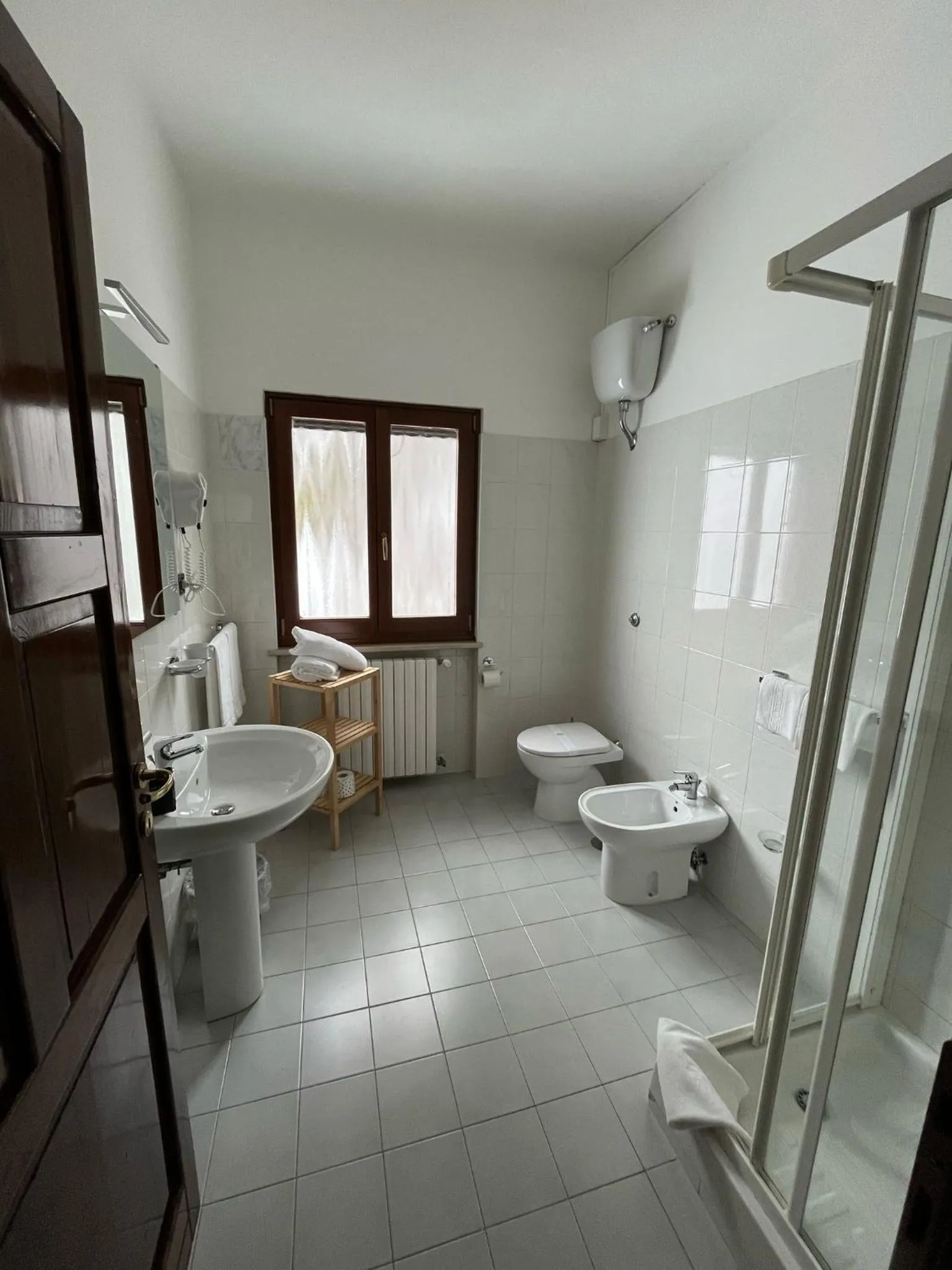 Shower in La Capannina