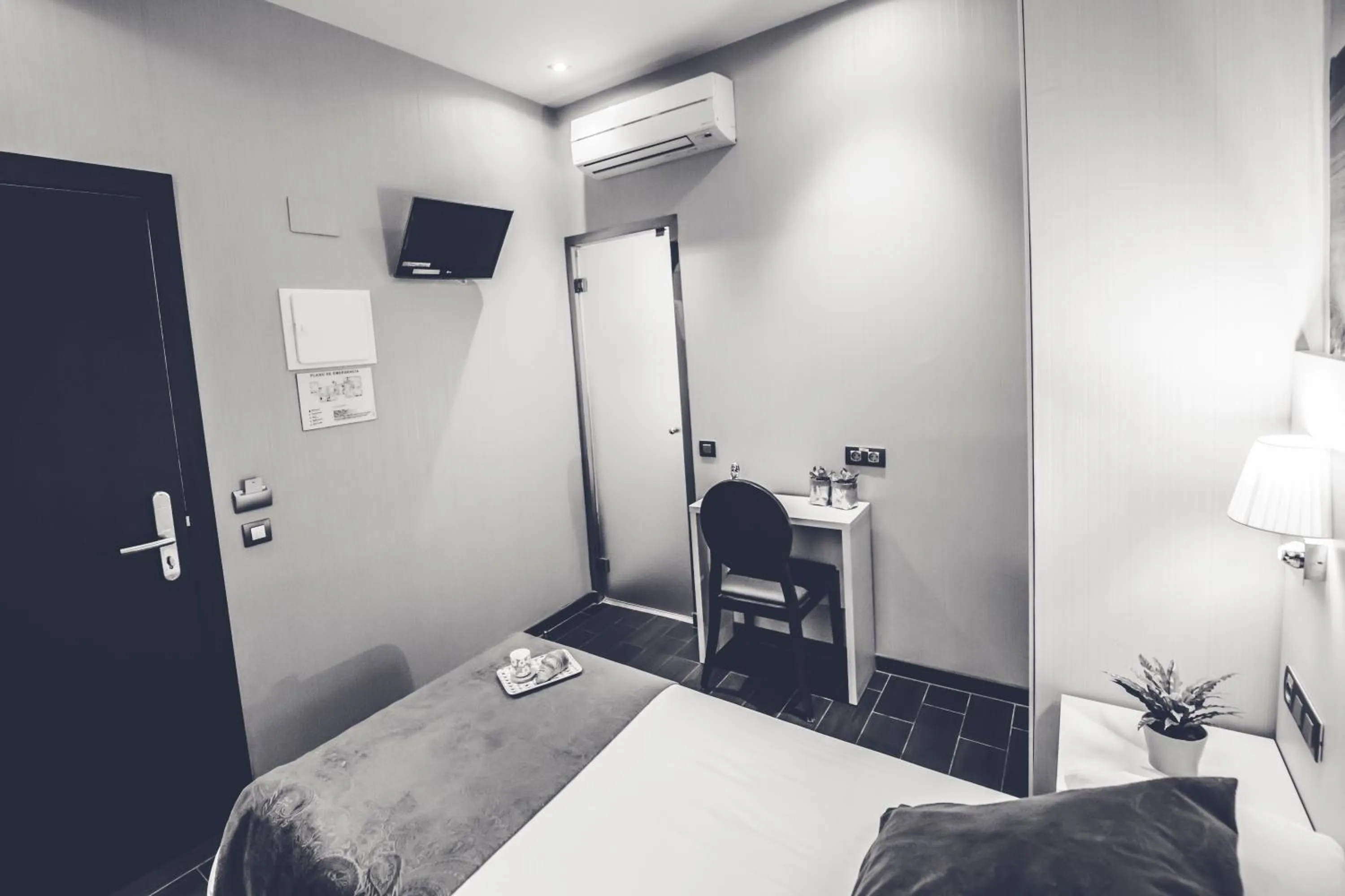 Photo of the whole room, Bed in Hostal Prado