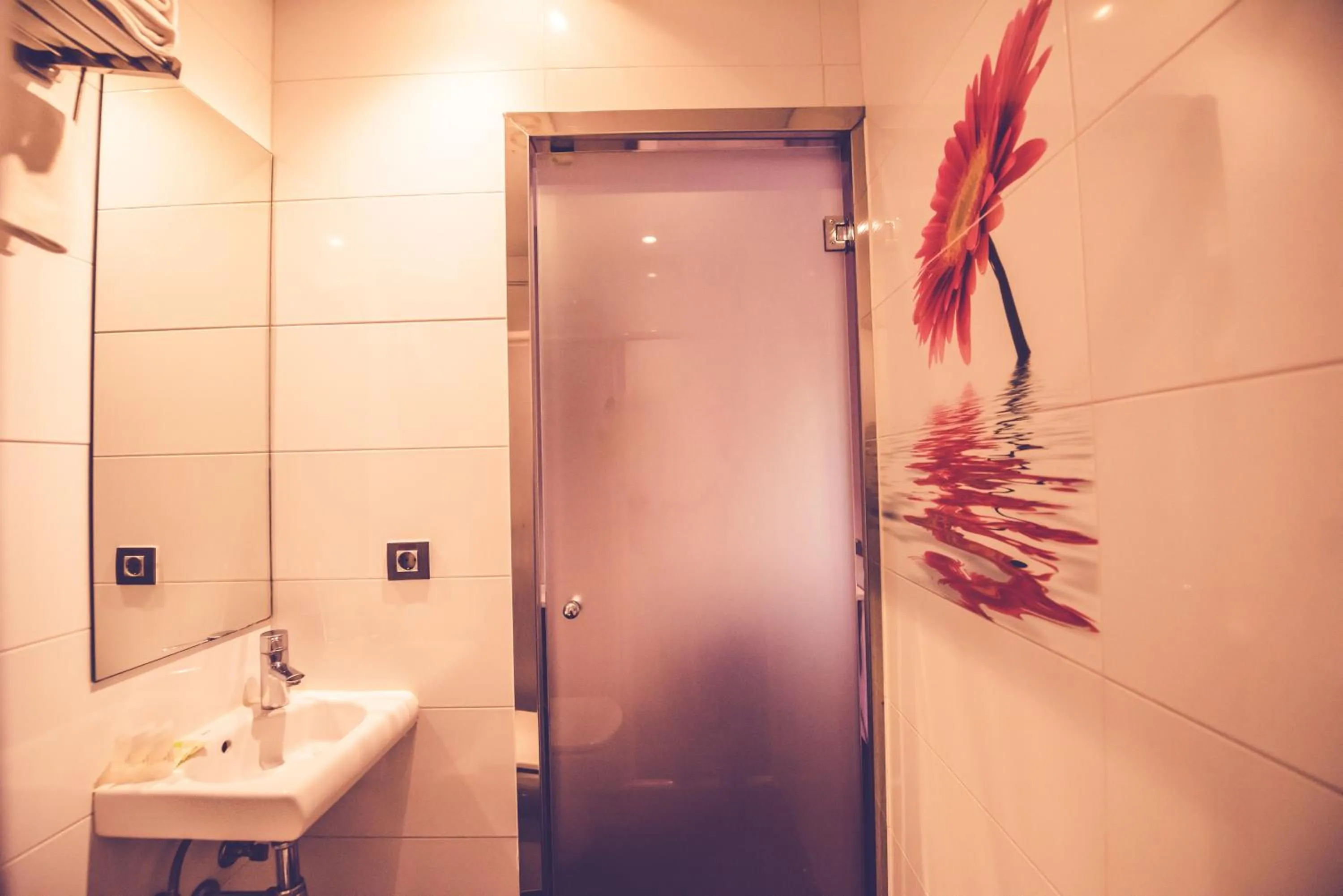 Bathroom in Hostal Prado