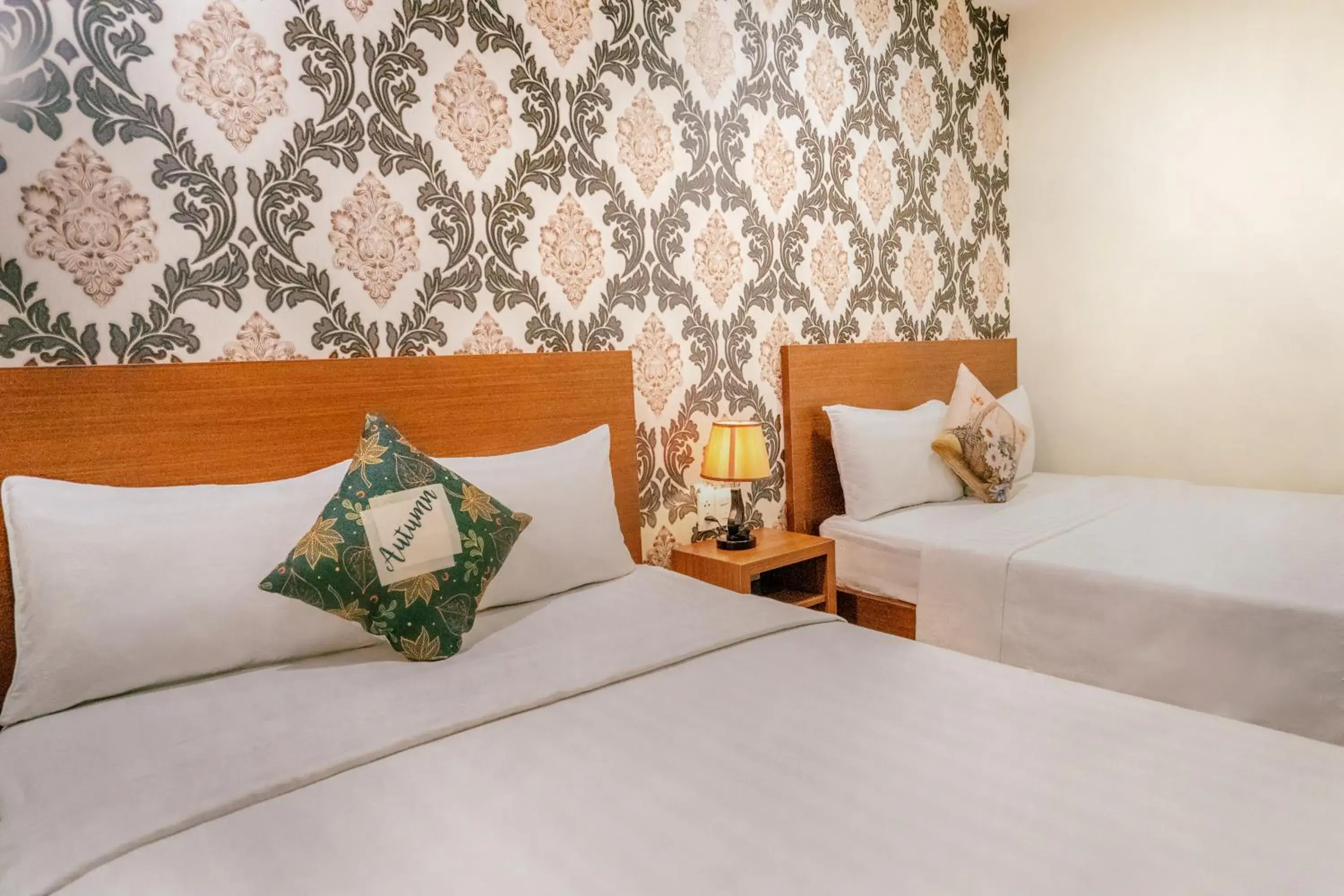 Superior Triple Room in C'Lavie Hotel - Saigon Airport Hotel Superior Triple Room in C'Lavie Hotel - Saigon Airport Hotel