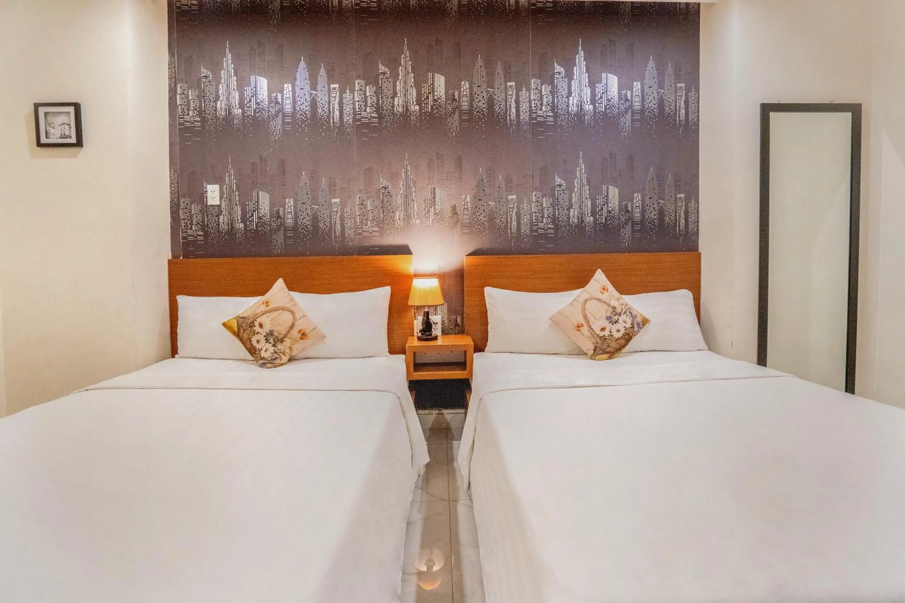 Bed in C'Lavie Hotel - Saigon Airport Hotel