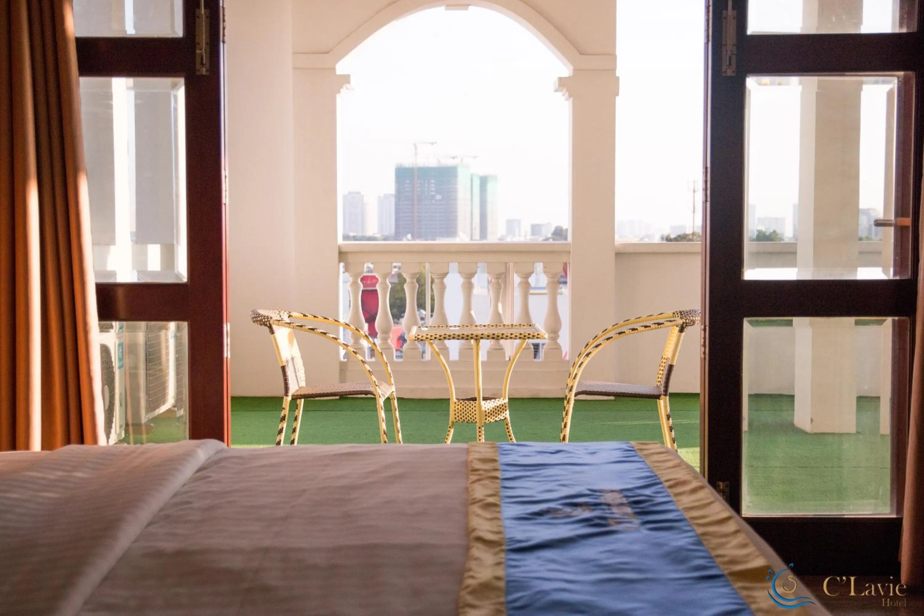 City view, Bed in C'Lavie Hotel - Saigon Airport Hotel