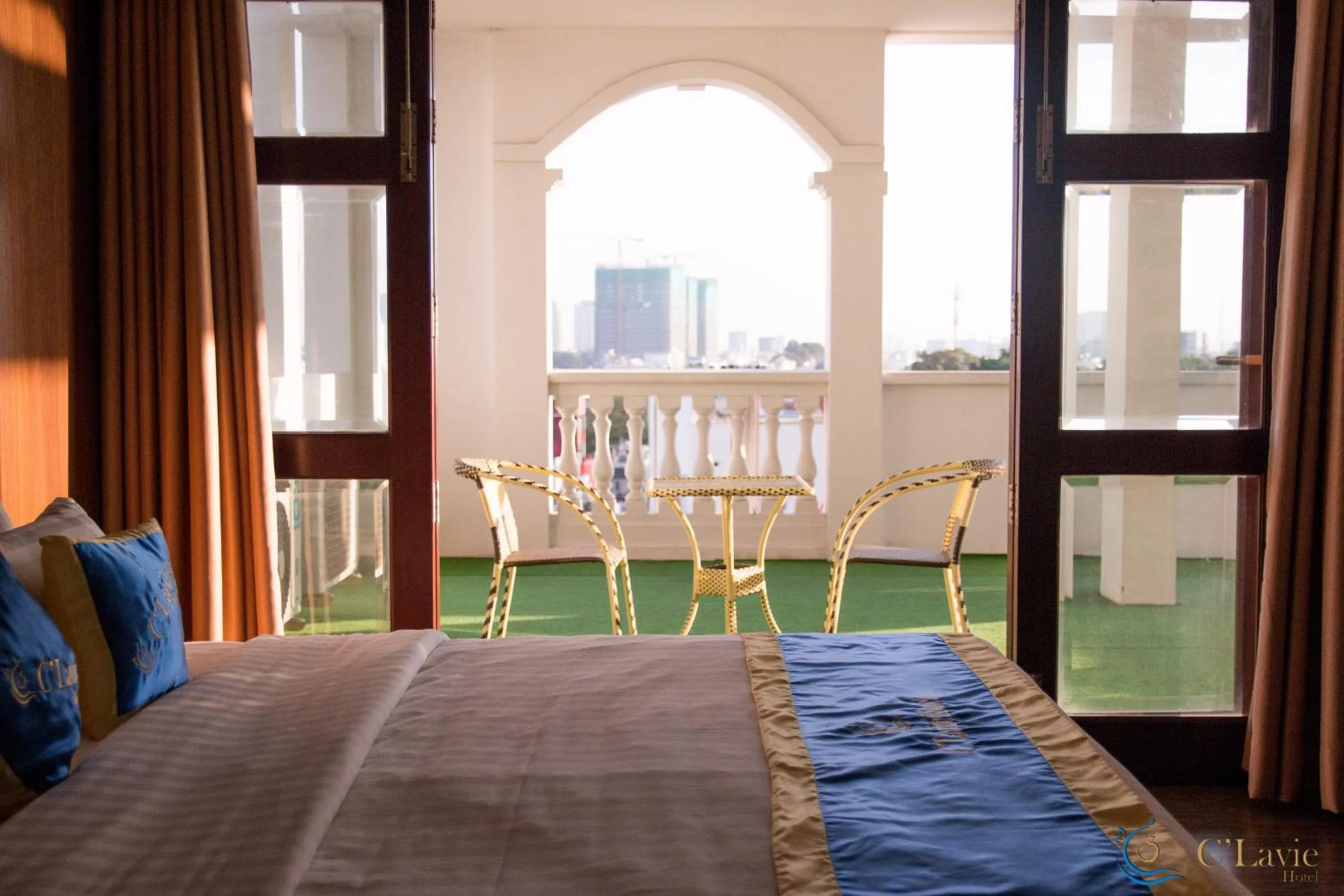 City view, Bed in C'Lavie Hotel - Saigon Airport Hotel