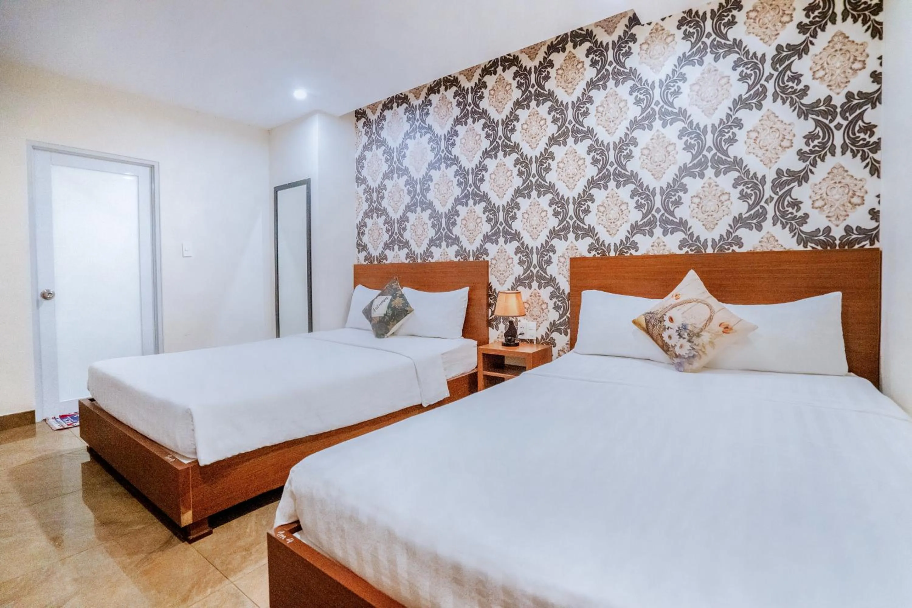 Bed in C'Lavie Hotel - Saigon Airport Hotel