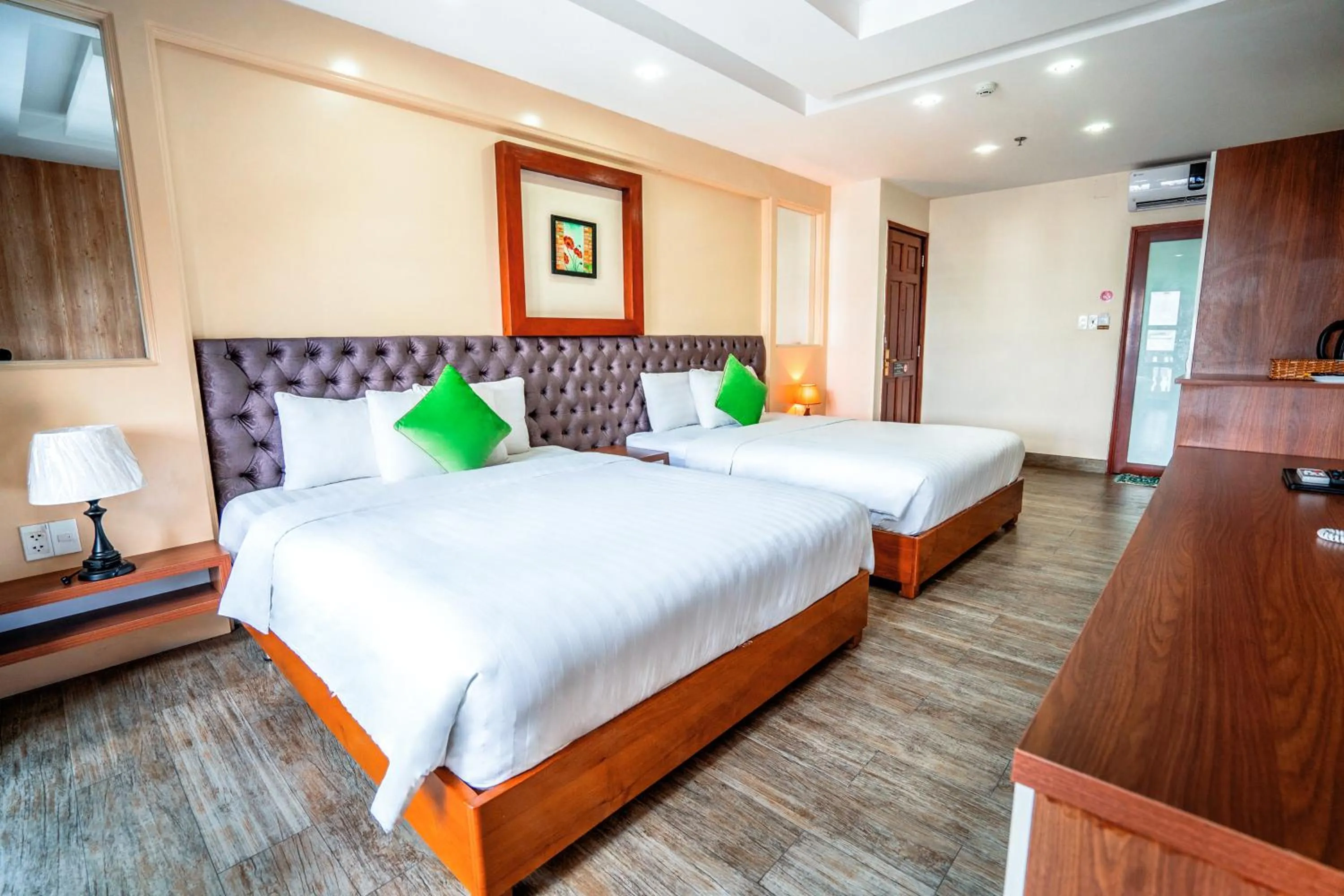 Bed in C'Lavie Hotel - Saigon Airport Hotel