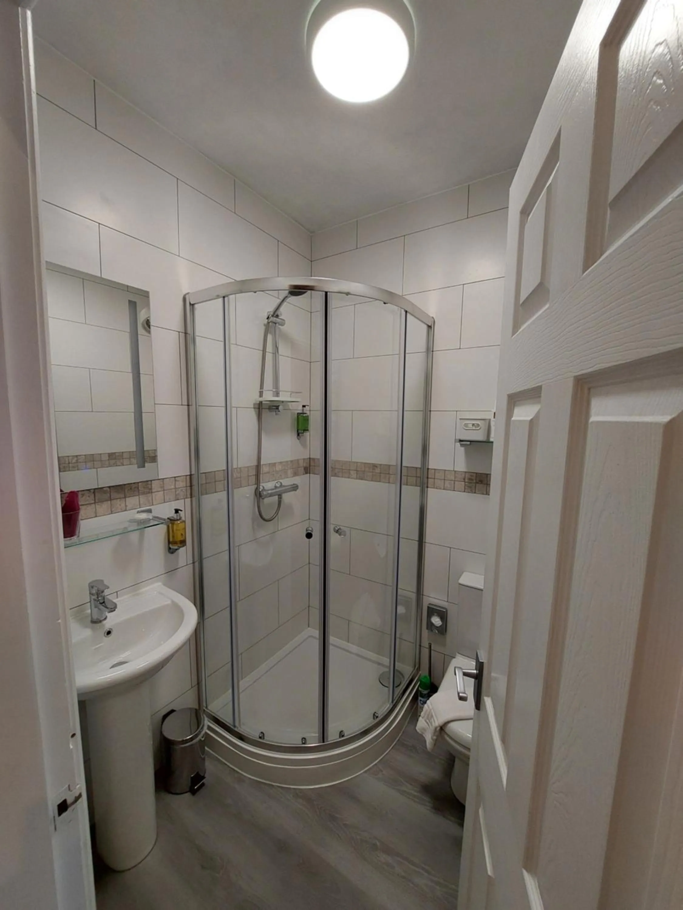 Bathroom in 1 Park Road