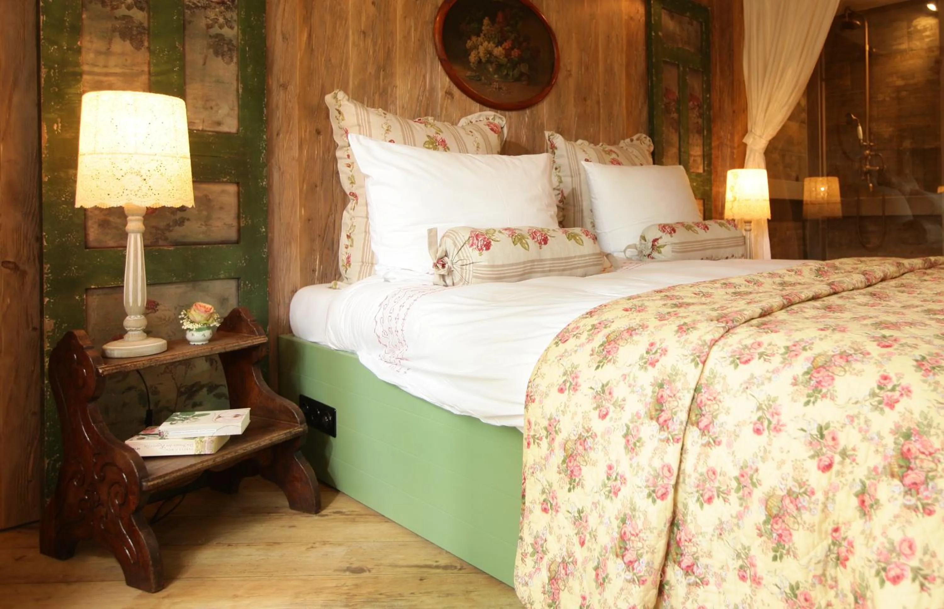 Bed in Weißt Du noch - Gästehäuser & Suiten