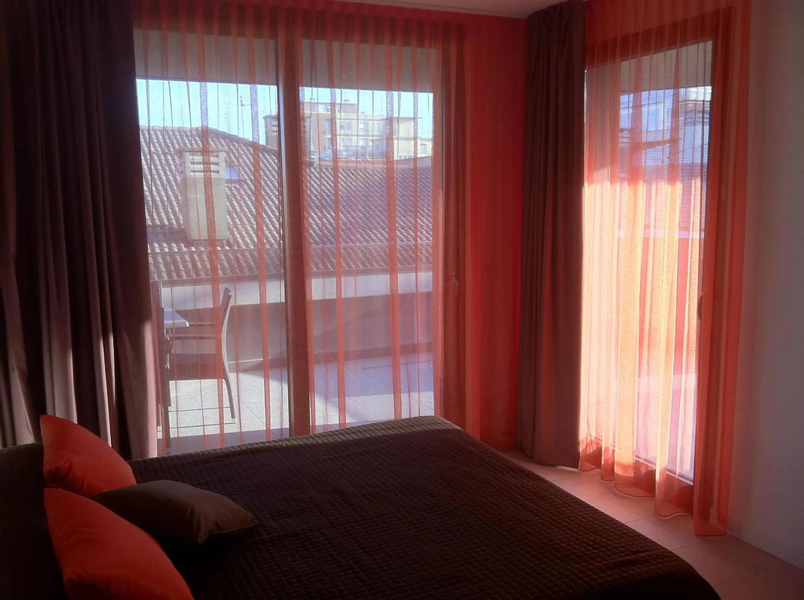 Photo of the whole room, Bed in Residence Ormeggio