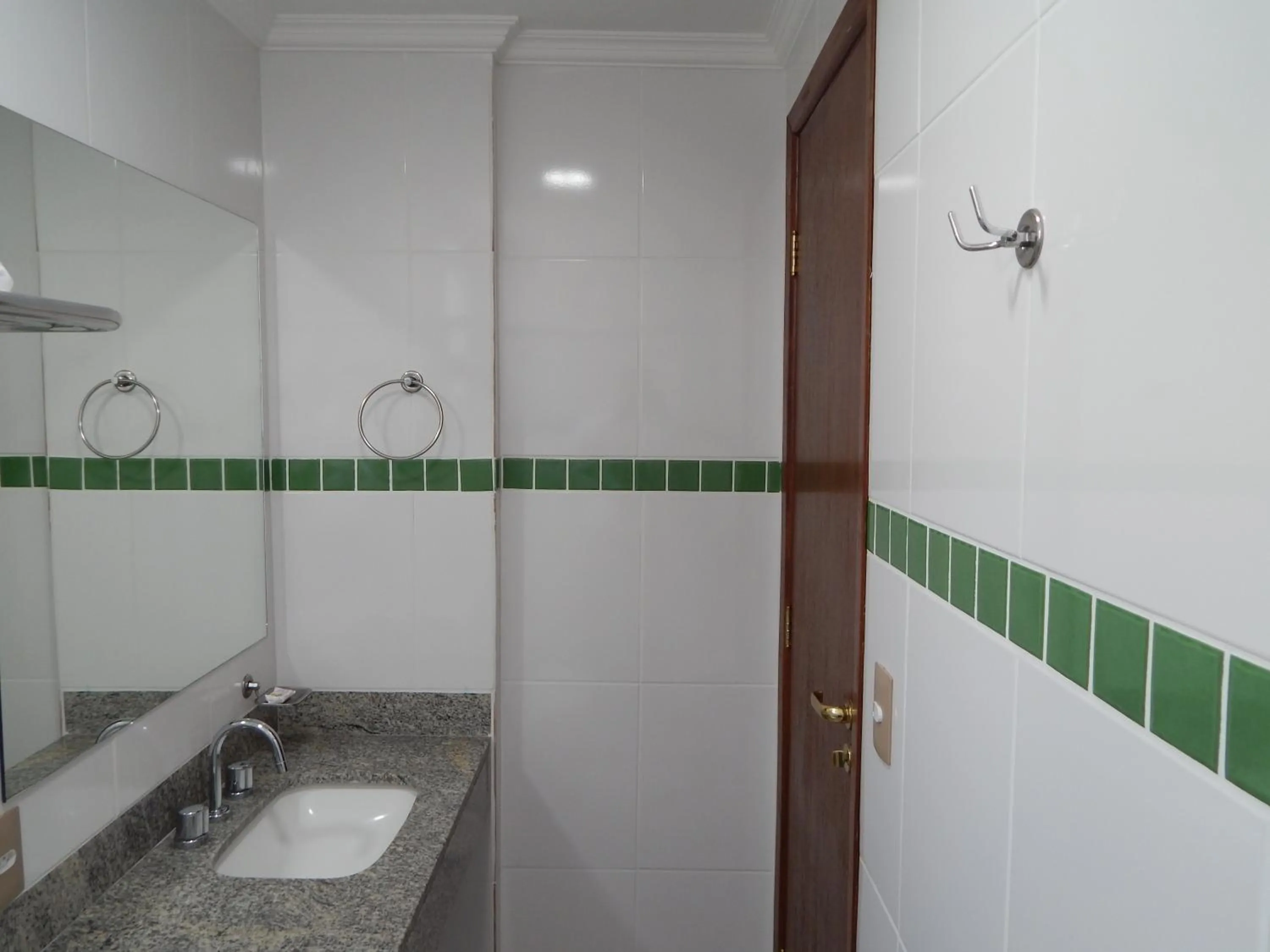 Bathroom in Frimas Hotel