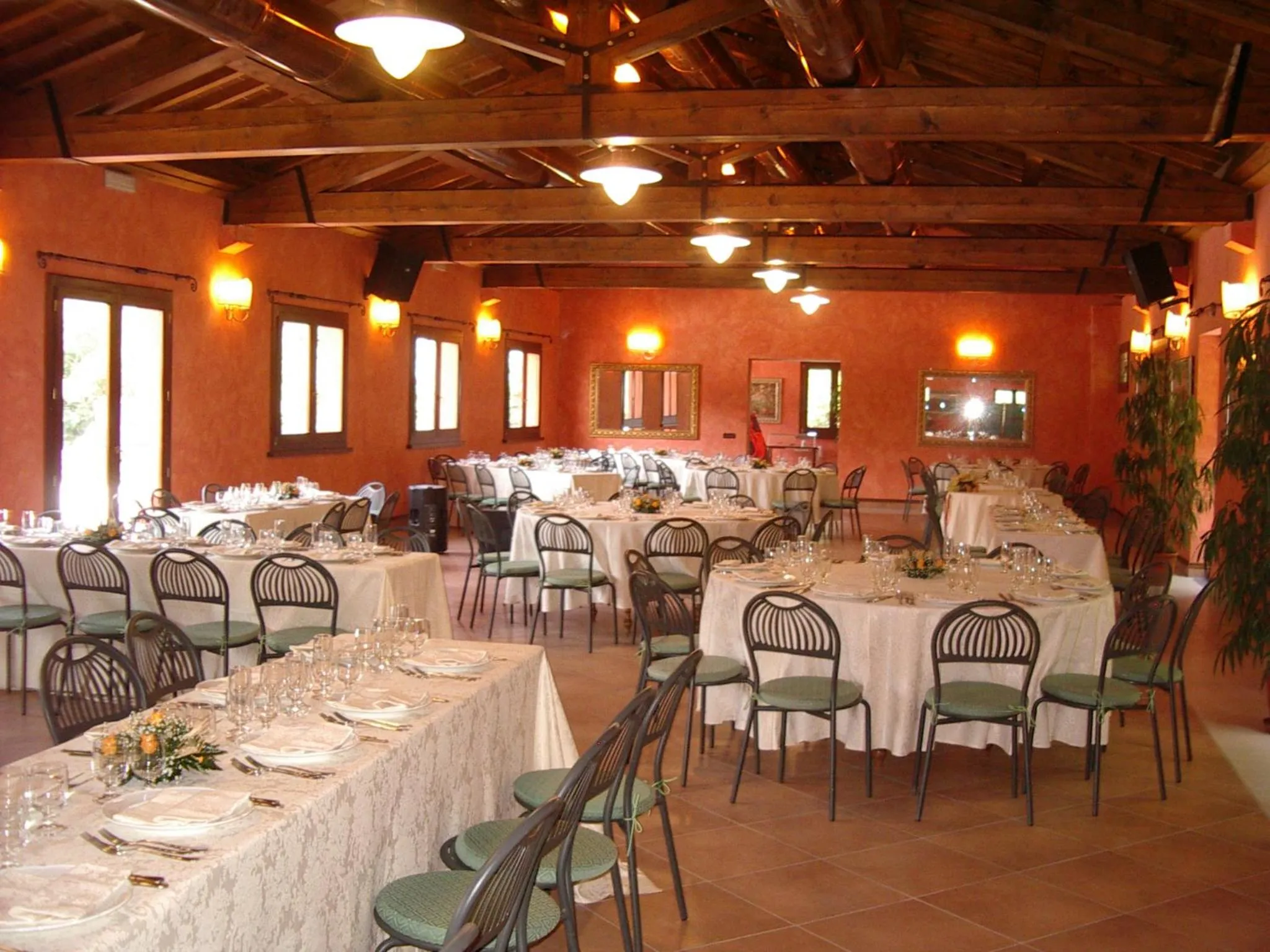 Restaurant/places to eat in Hotel Lago Verde