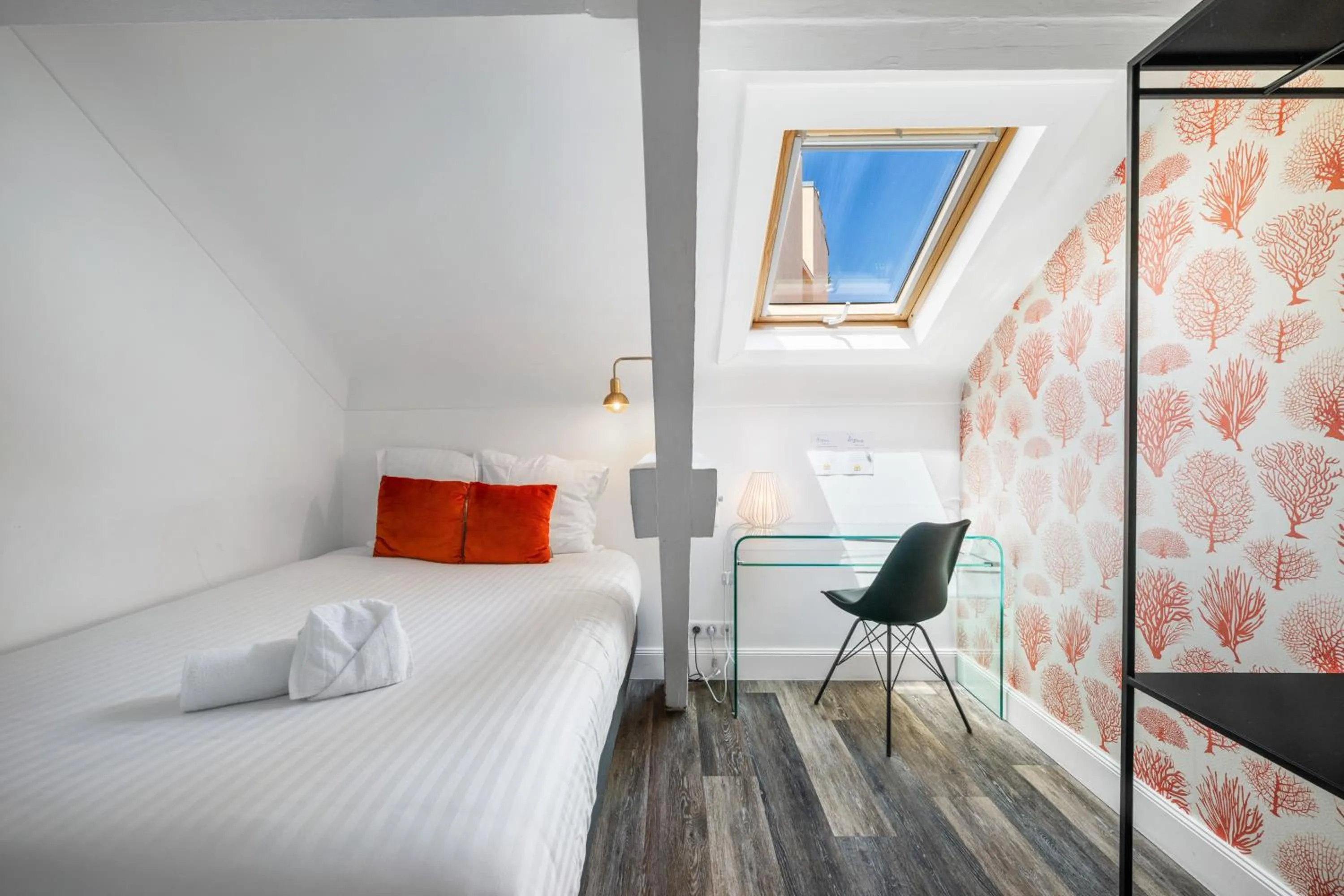 Bedroom, Bed in Arome Hôtel